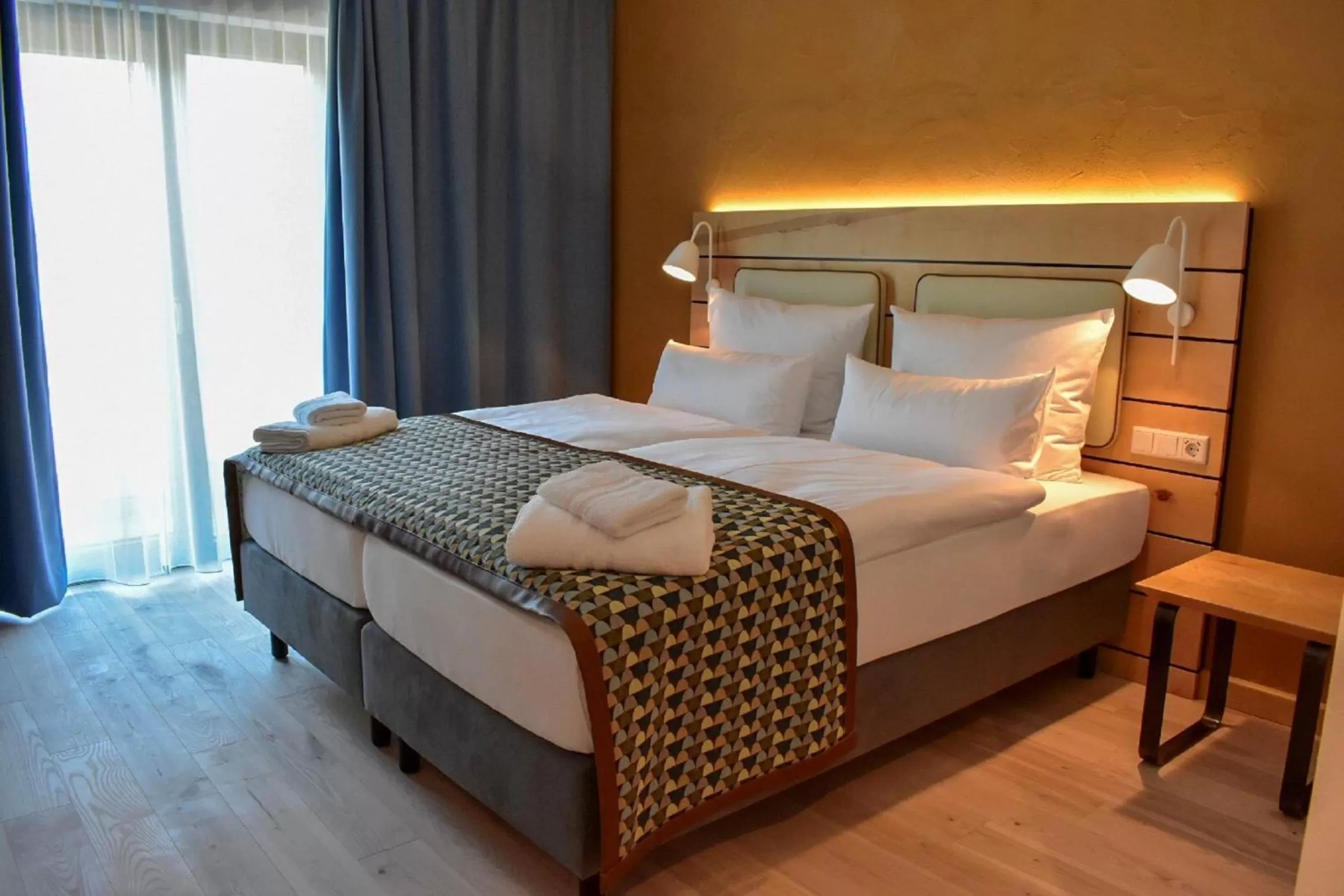 Bed in Walhalla Hotel Regensburg Hoeferer 4 Sterne Superior