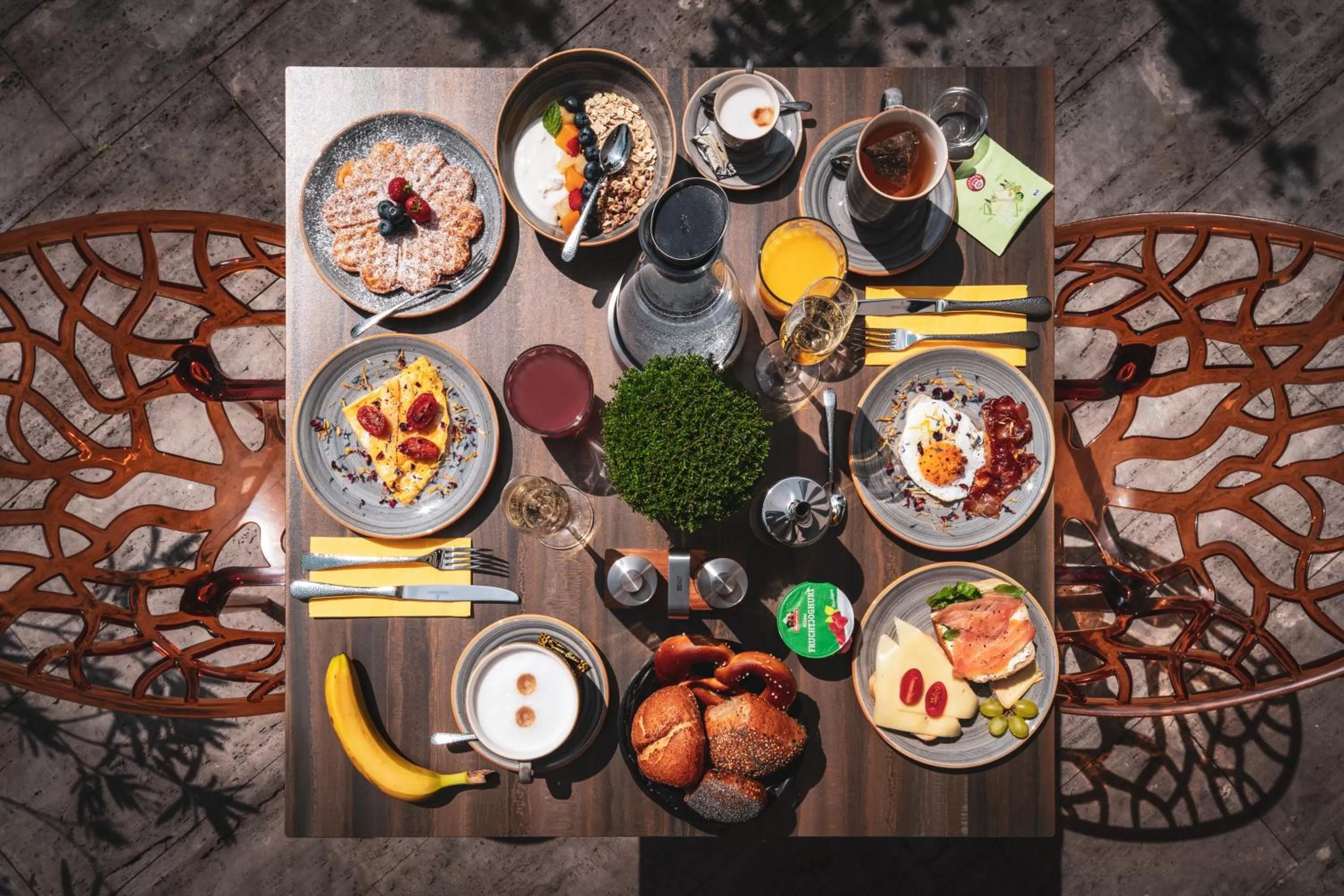 Food and drinks in Villa Sonnenhof Boutique-Hotel