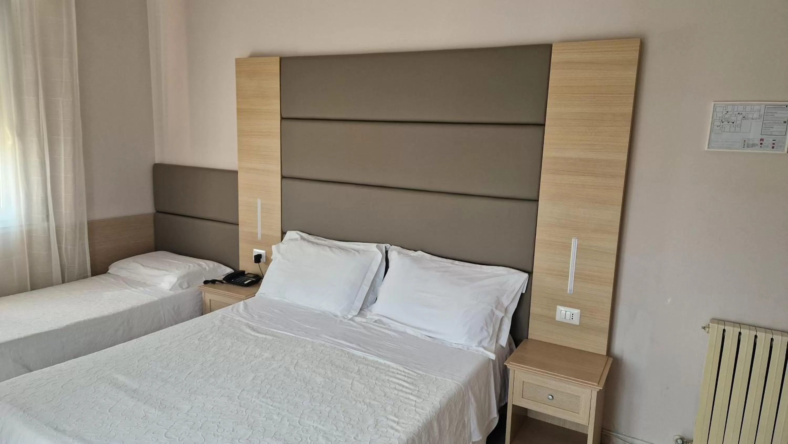 Bed in Hotel Trasimeno Bittarelli