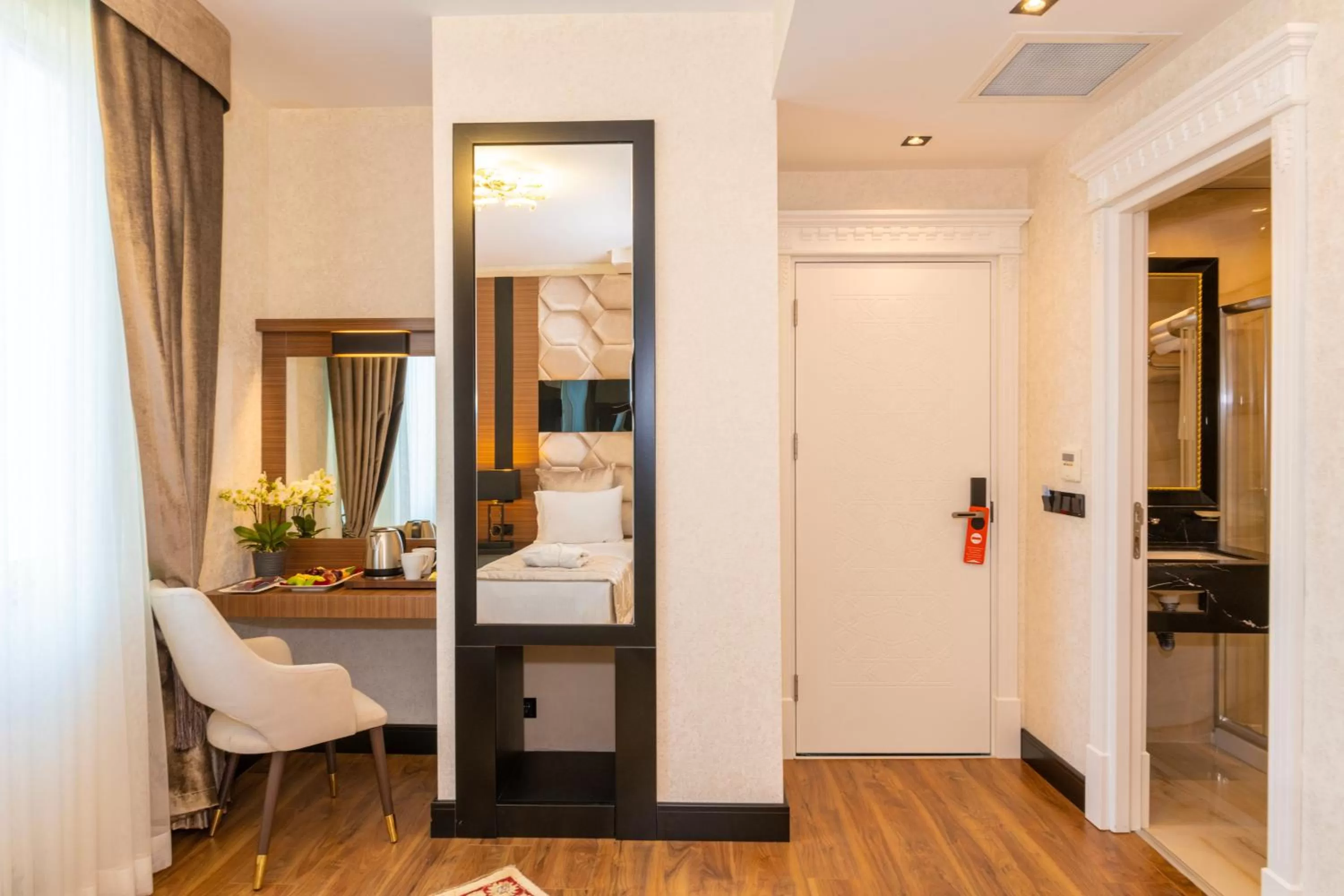 Seating area, Bed in Eastanbul Suites