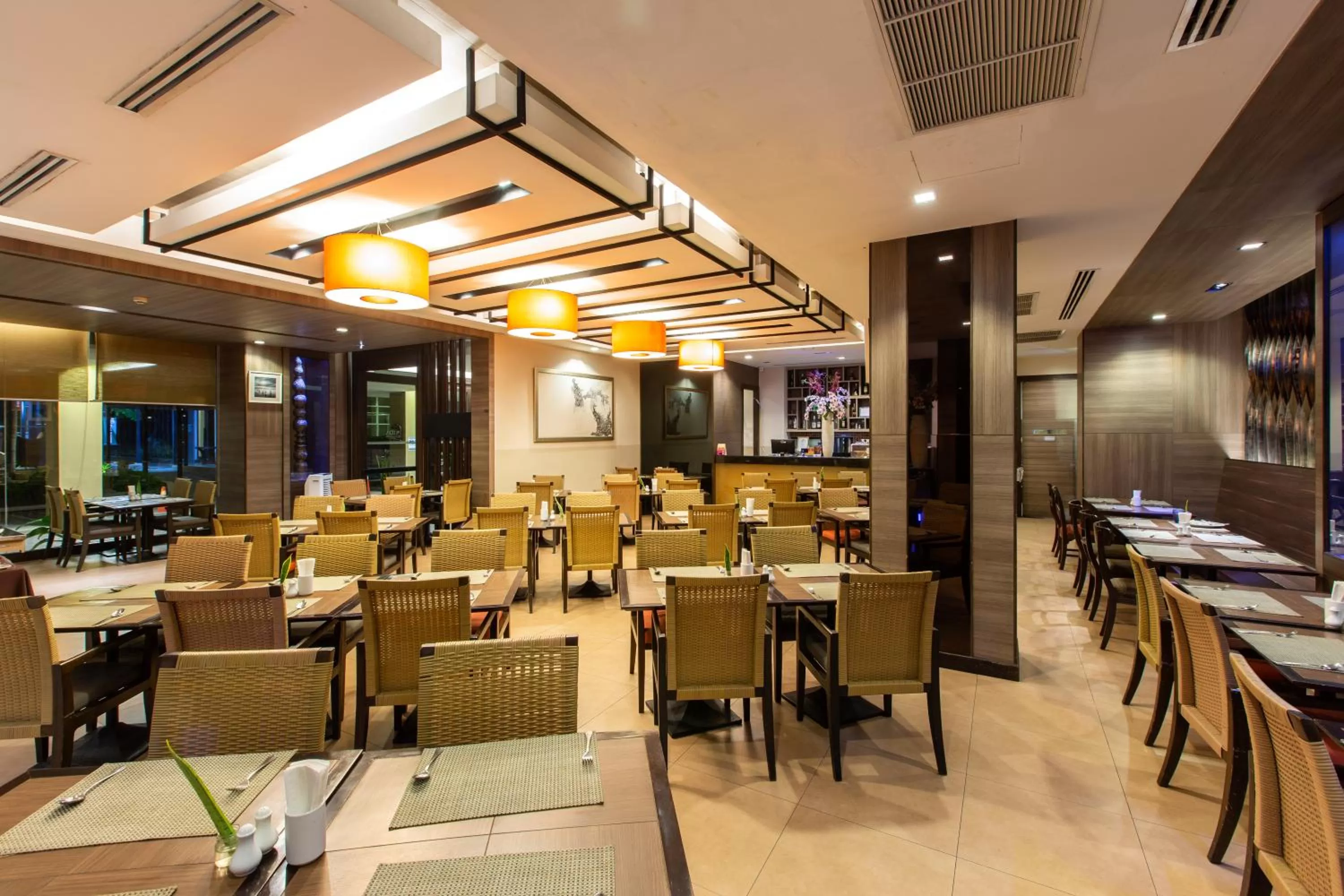 Restaurant/places to eat in Mida Hotel Don Mueang Airport