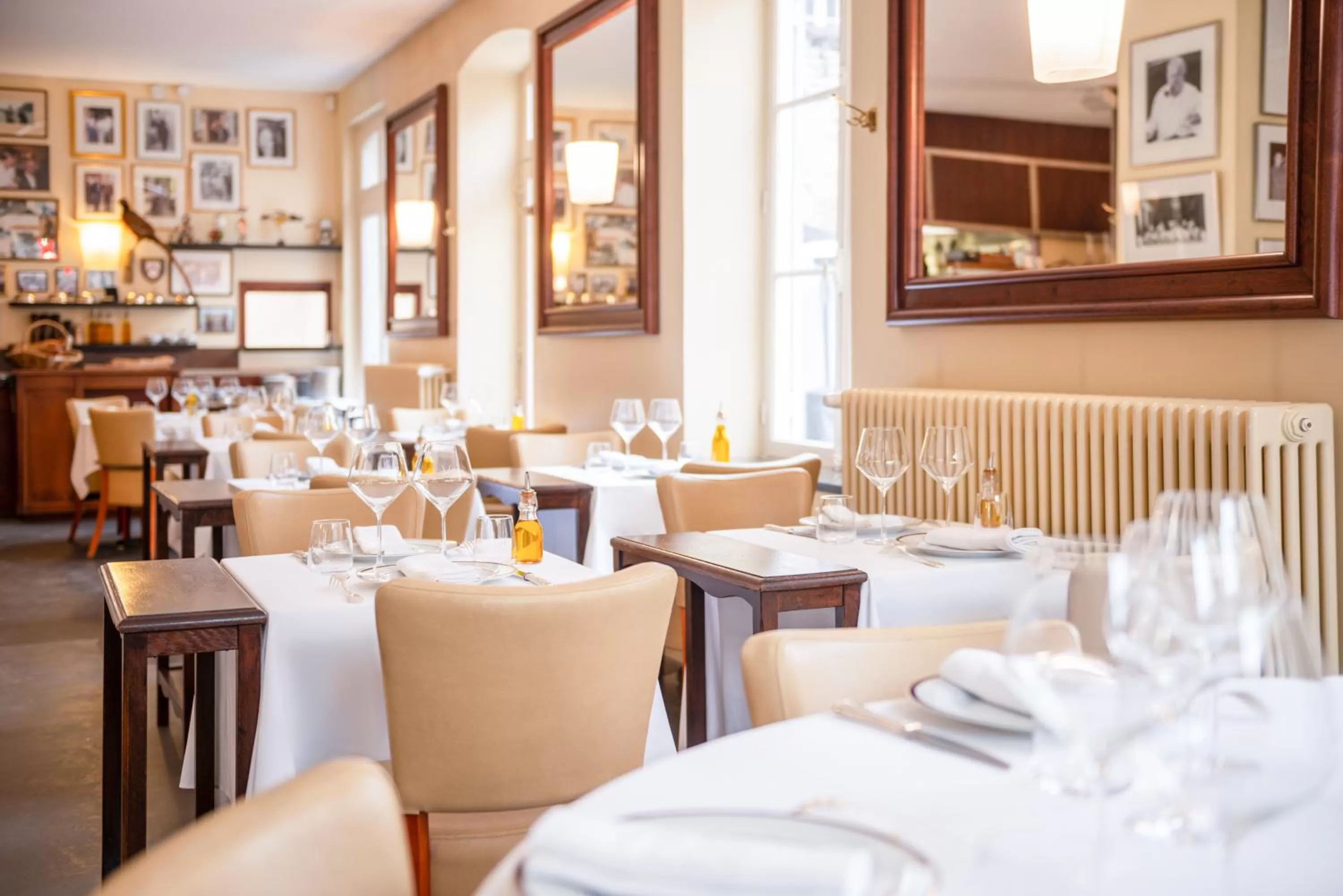 Restaurant/places to eat in L'Hôtel