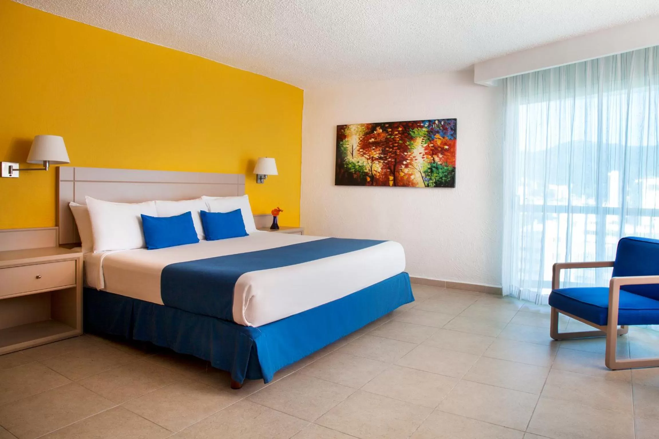 Bed in Calinda Beach Acapulco