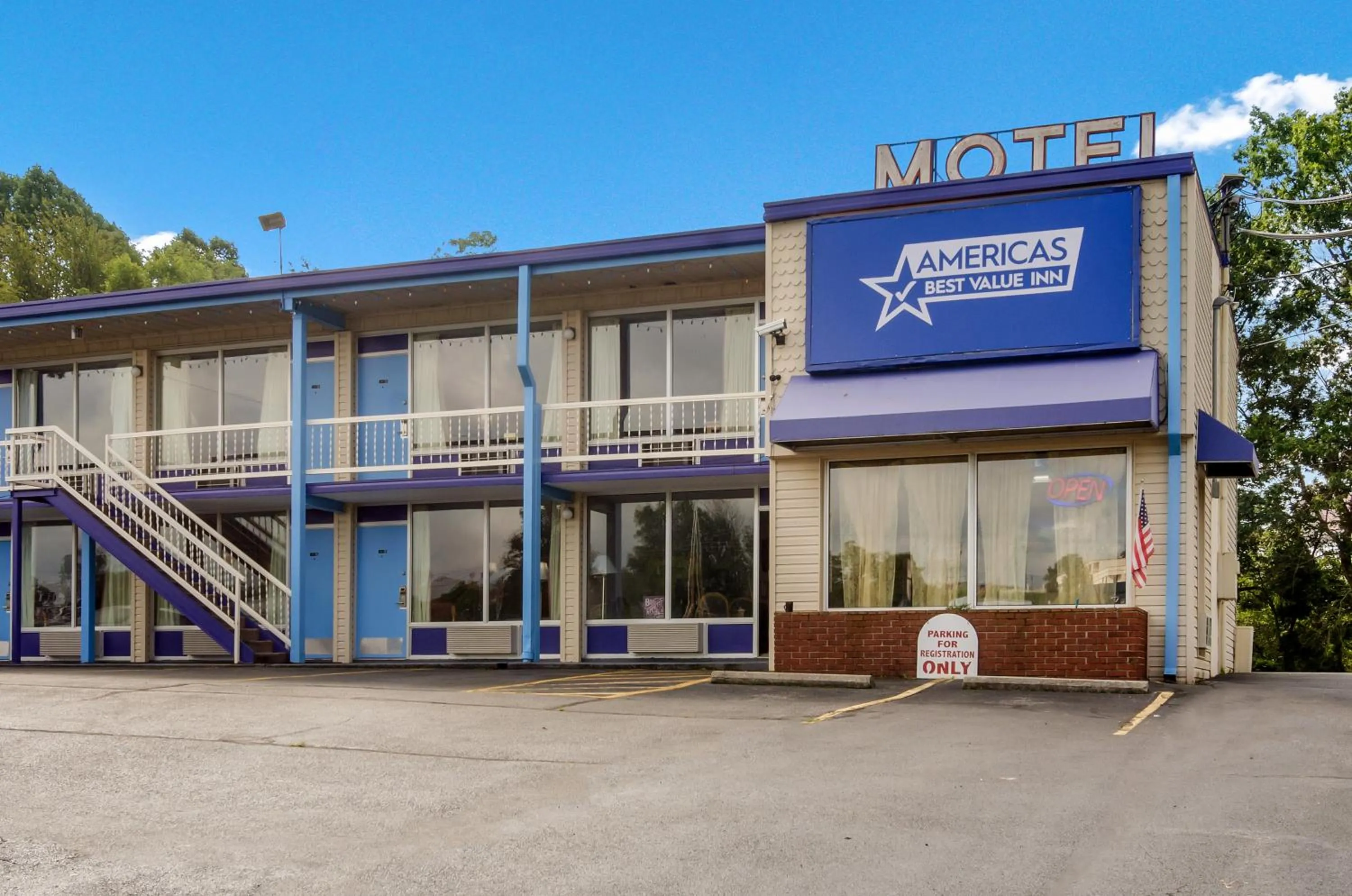 Property building in Americas Best Value Inn Wytheville