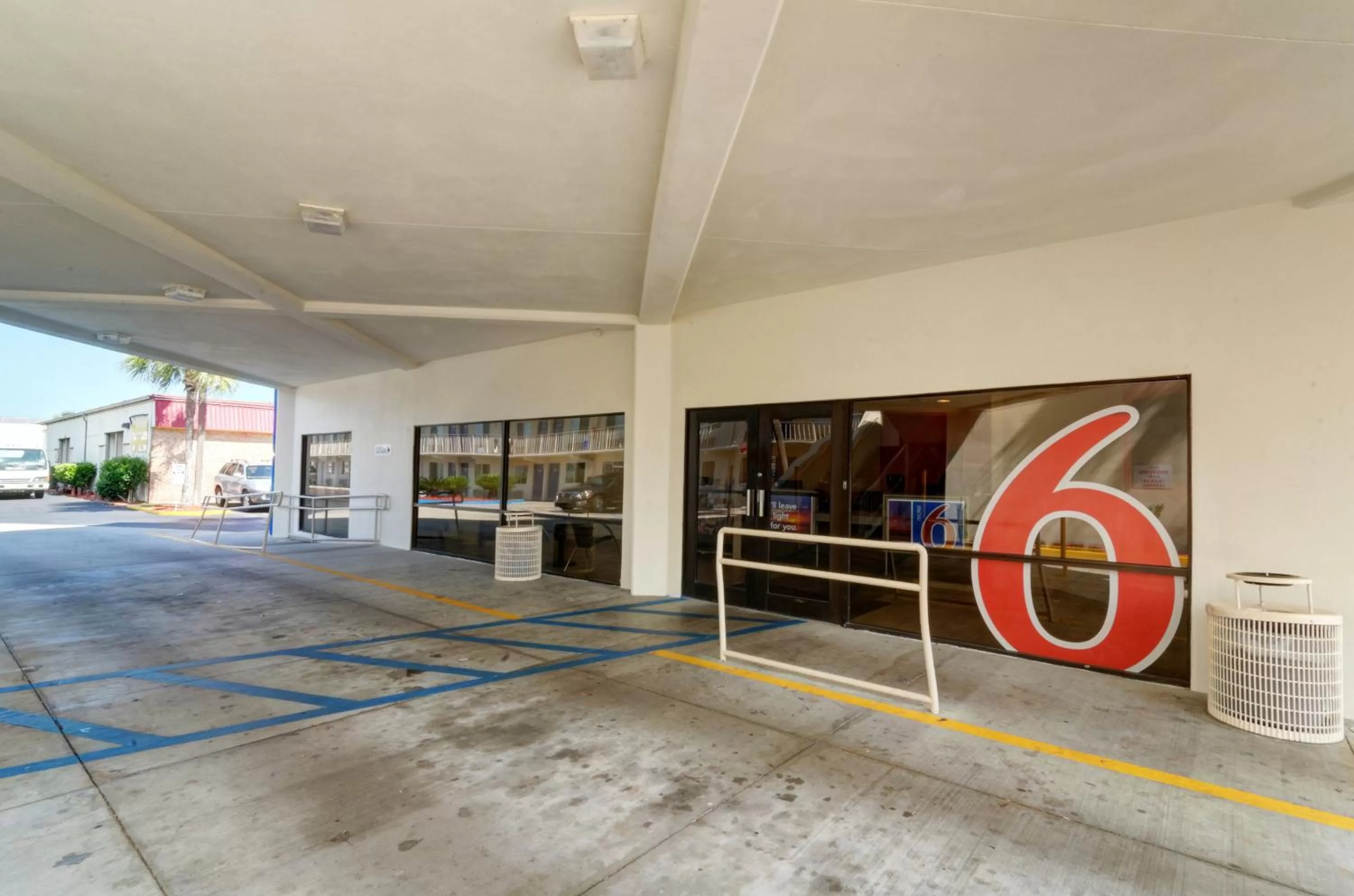 Facade/entrance in Motel 6-Destin, FL