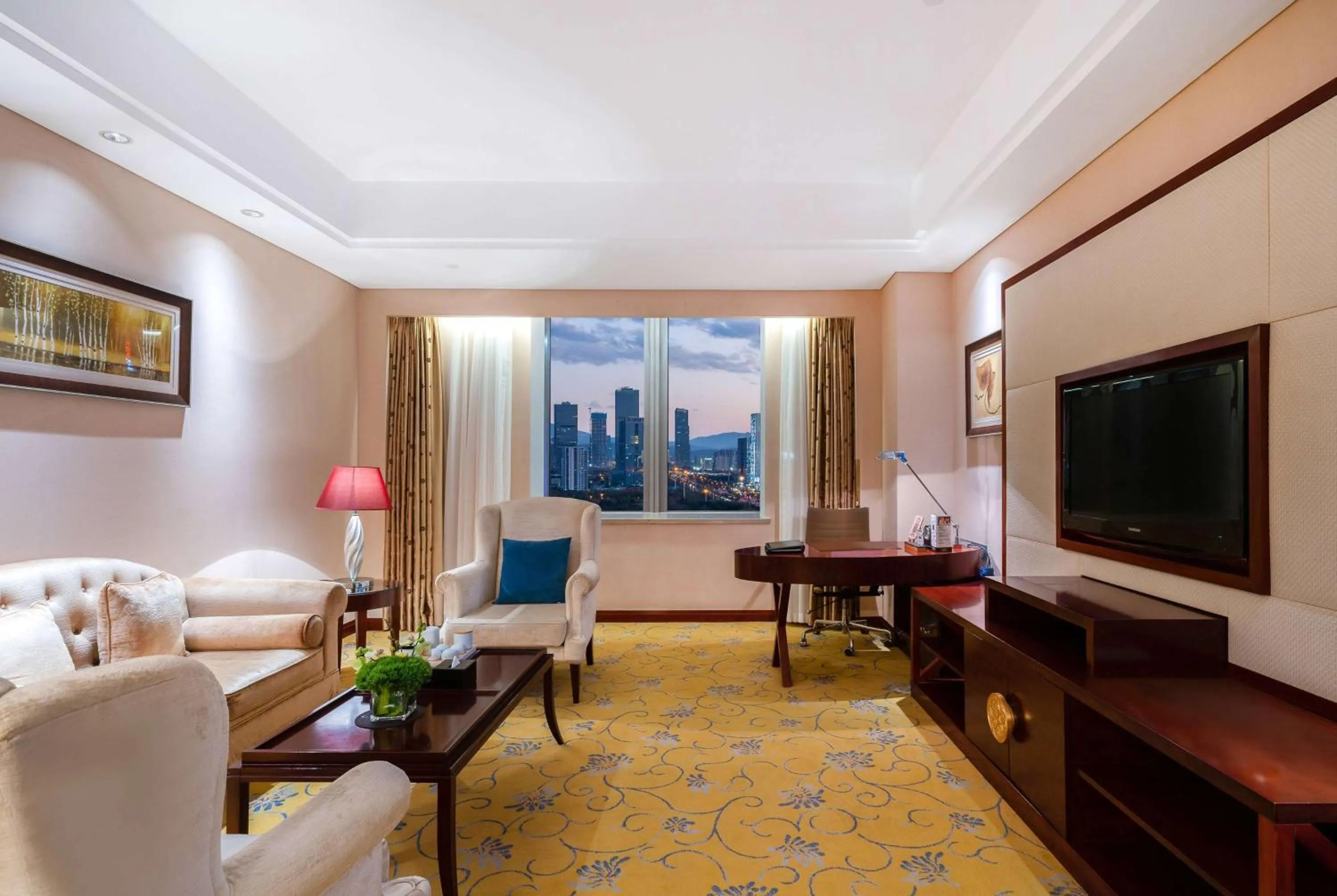 Photo of the whole room in Howard Johnson Tropical Garden Plaza Kunming Chenggong