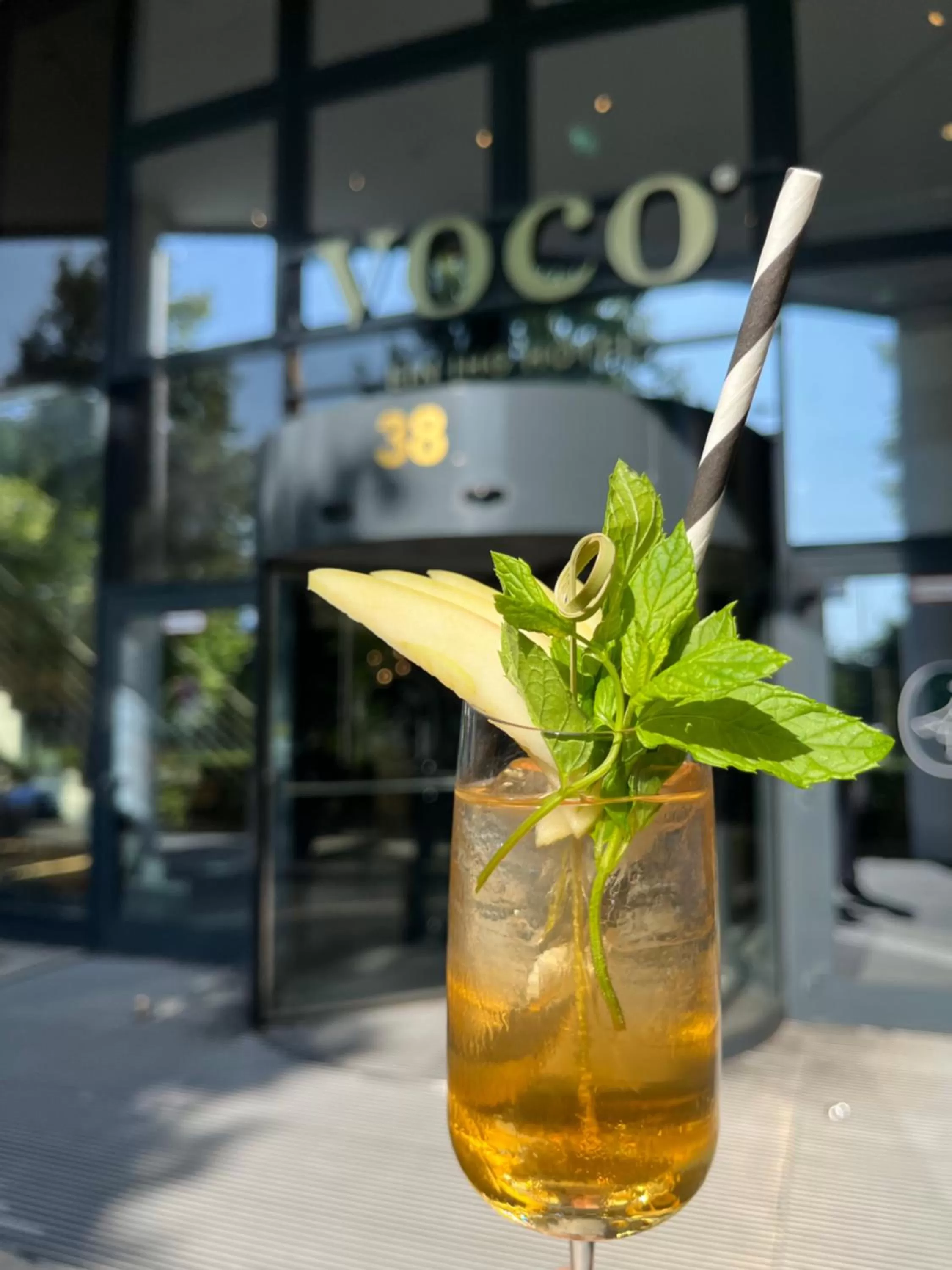 Restaurant/places to eat in voco Dusseldorf Seestern by IHG