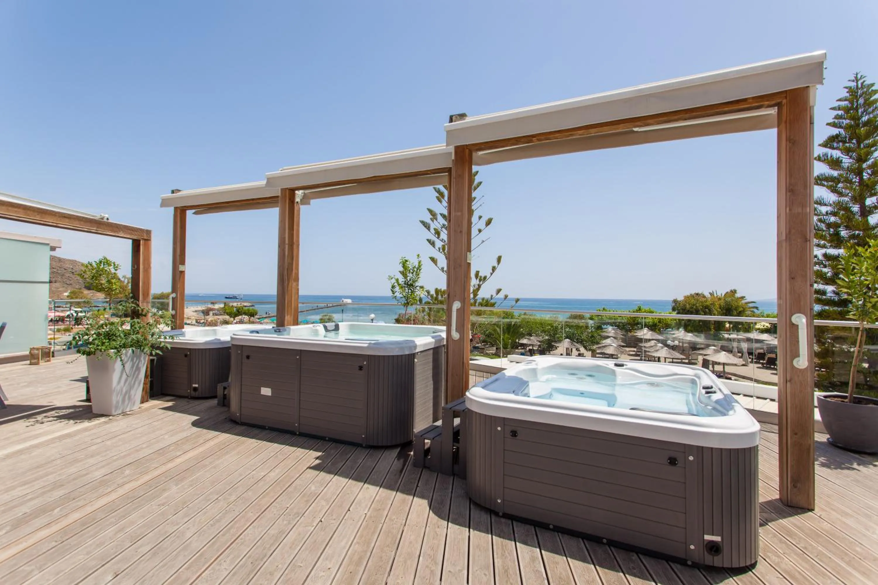 Hot Tub in Georgioupolis Beach Hotel
