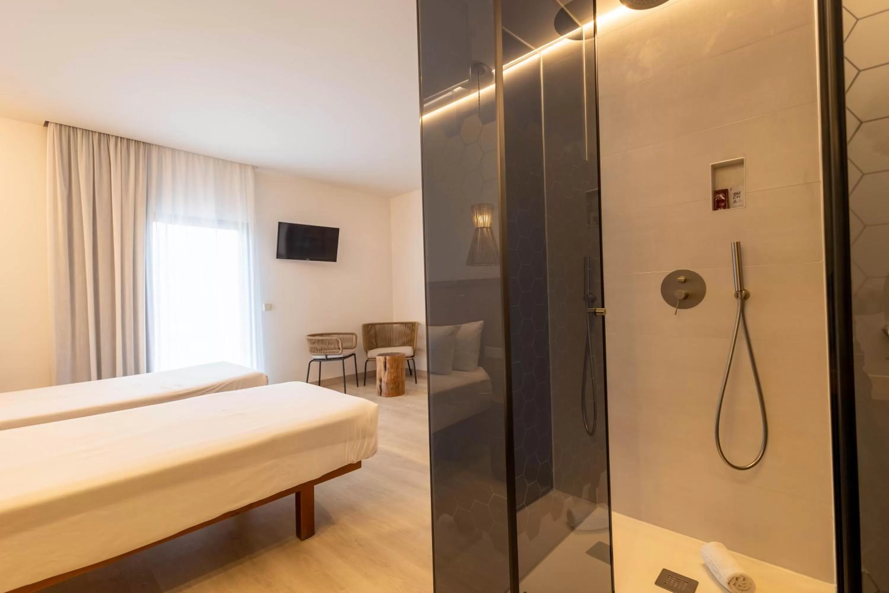 Shower, Bed in Play Hotel Ibiza - Adults Only