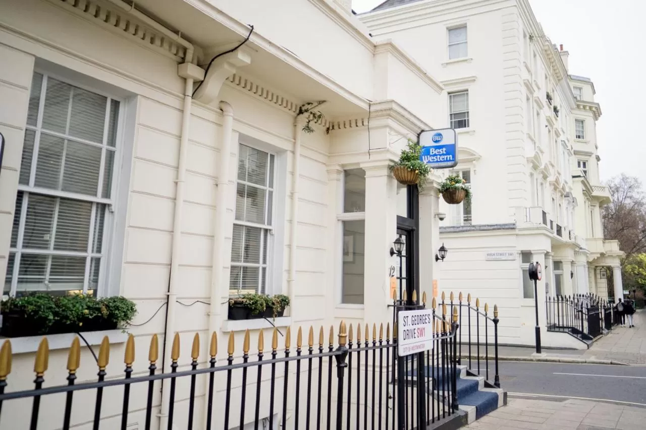 Property building in Best Western Buckingham Palace Rd