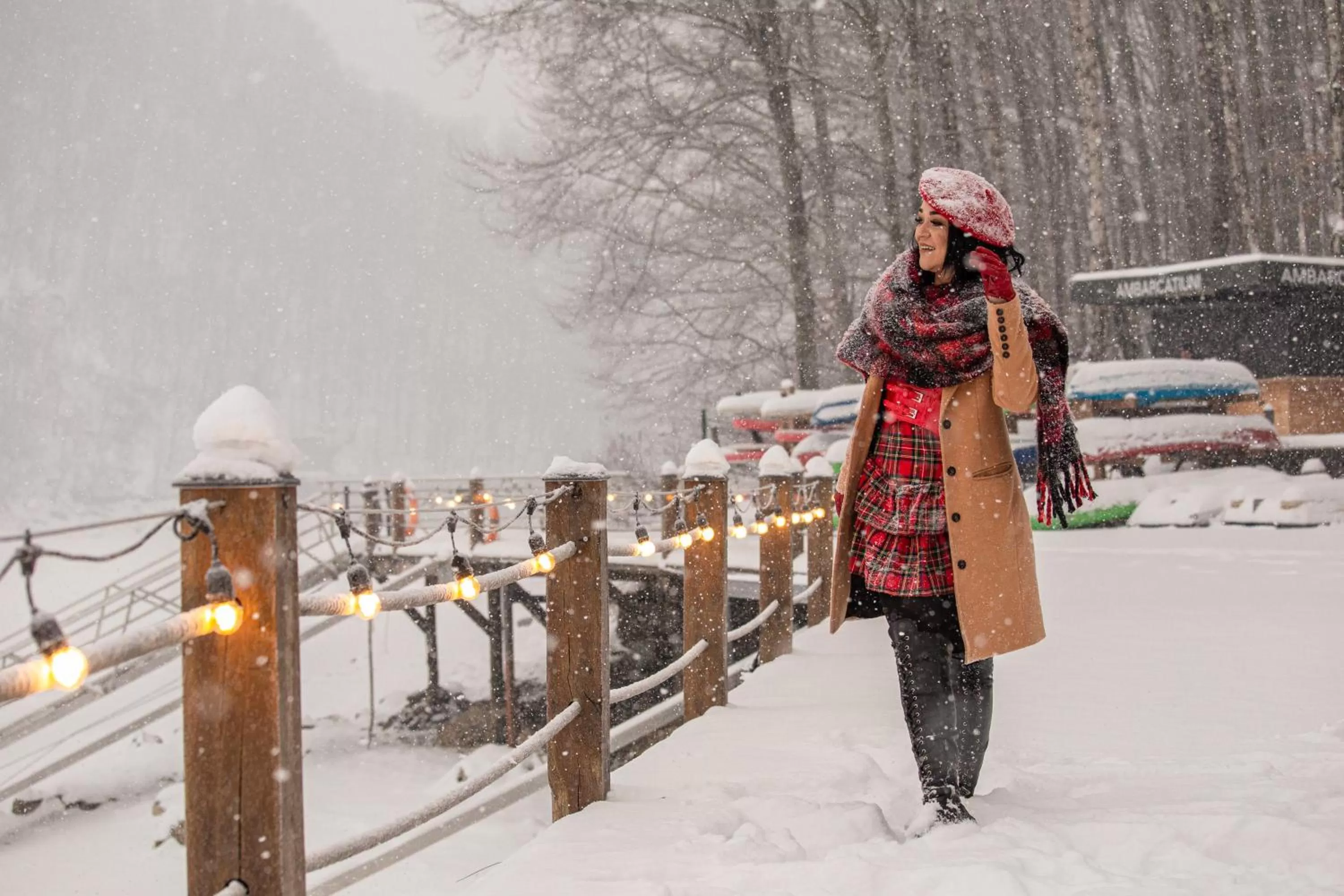 People, Winter in Adventure Lake Resort - Simared