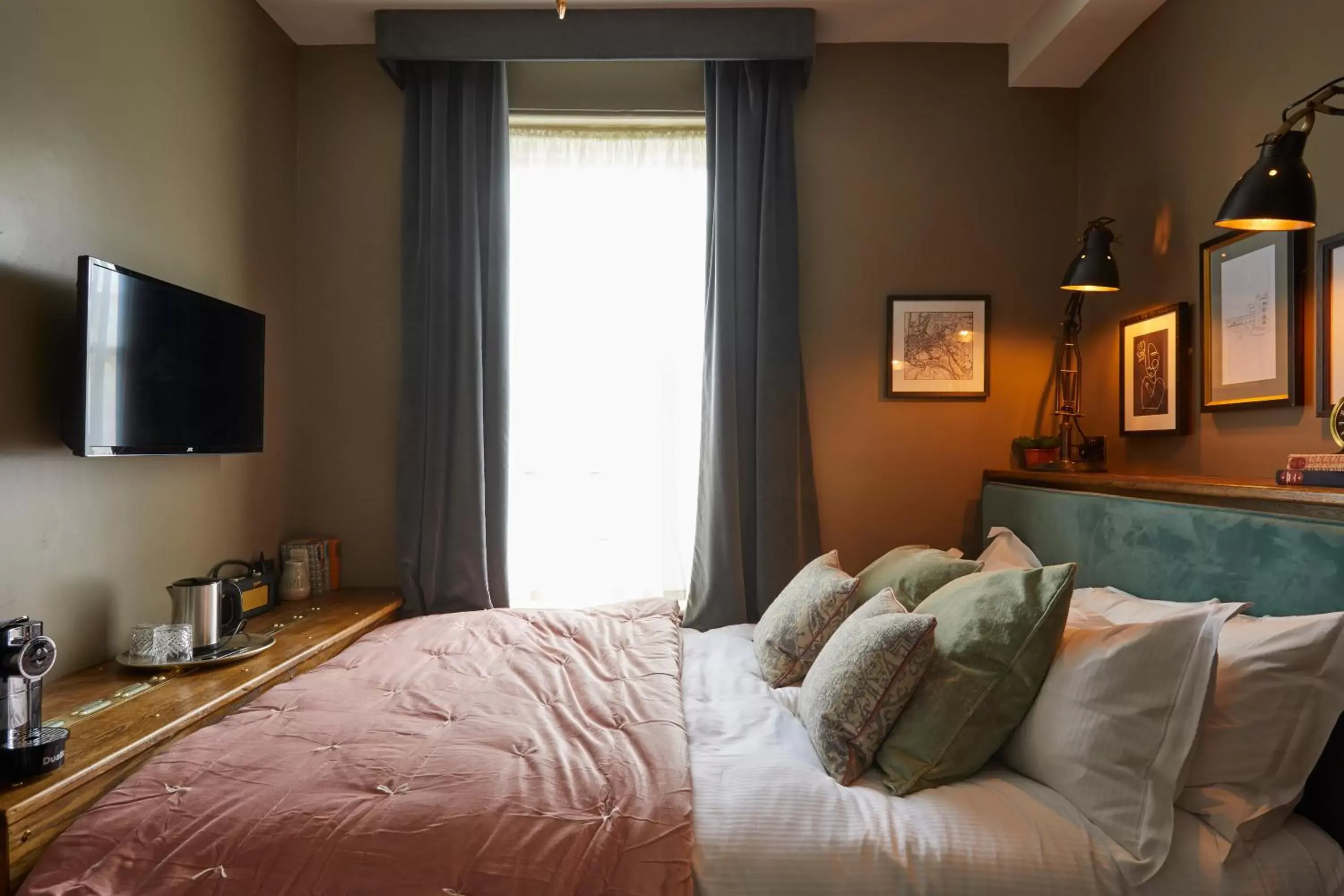 Standard Double Room in Broad Street Townhouse Standard Double Room in Broad Street Townhouse