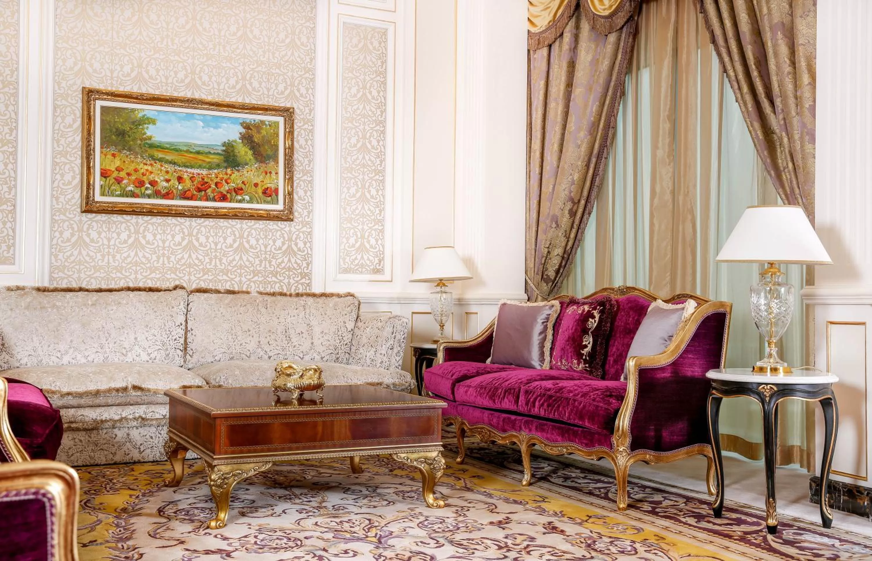 Living room in Crowne Plaza Kuwait Al Thuraya City by IHG