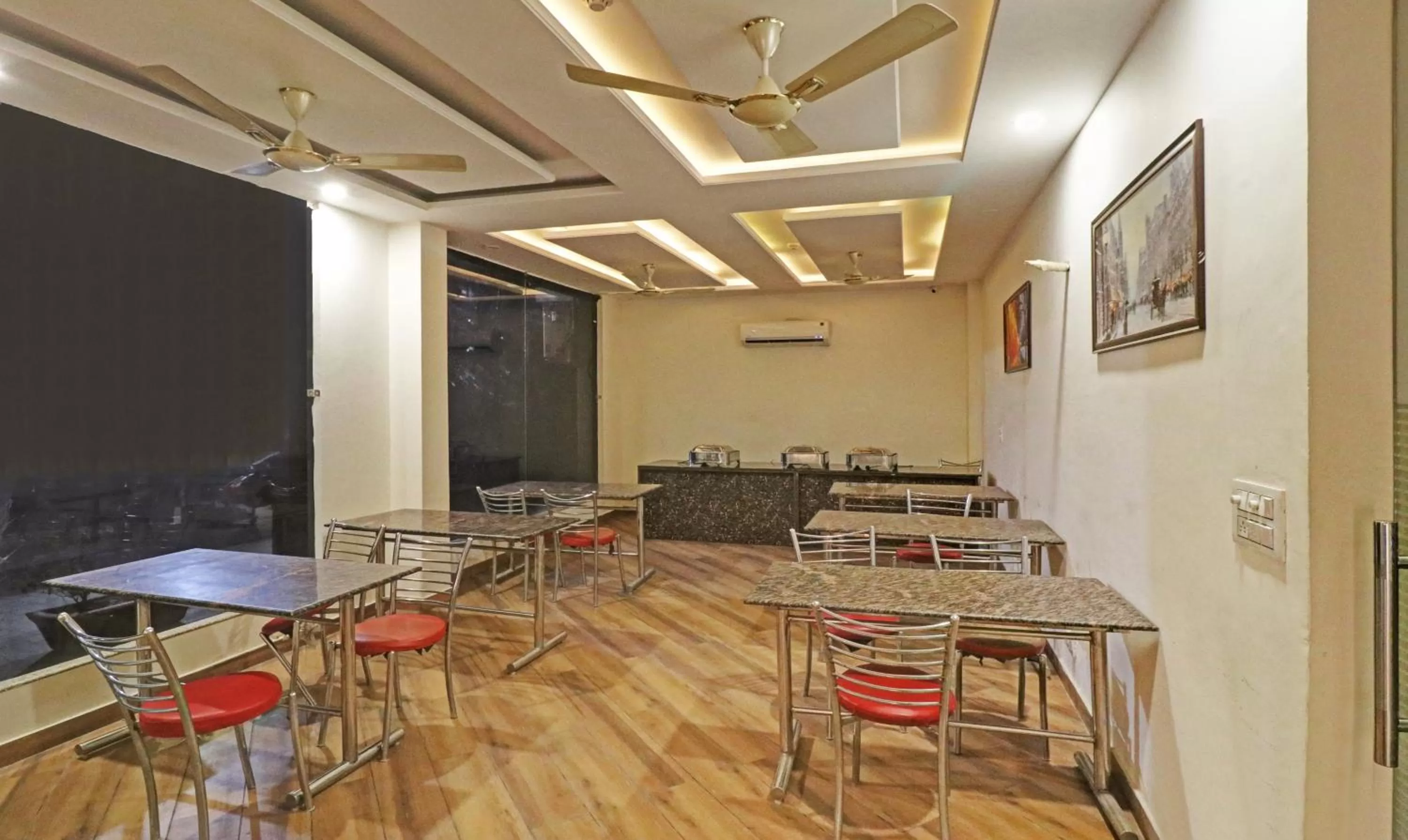 Restaurant/places to eat in Treebo Magnum Chandigarh