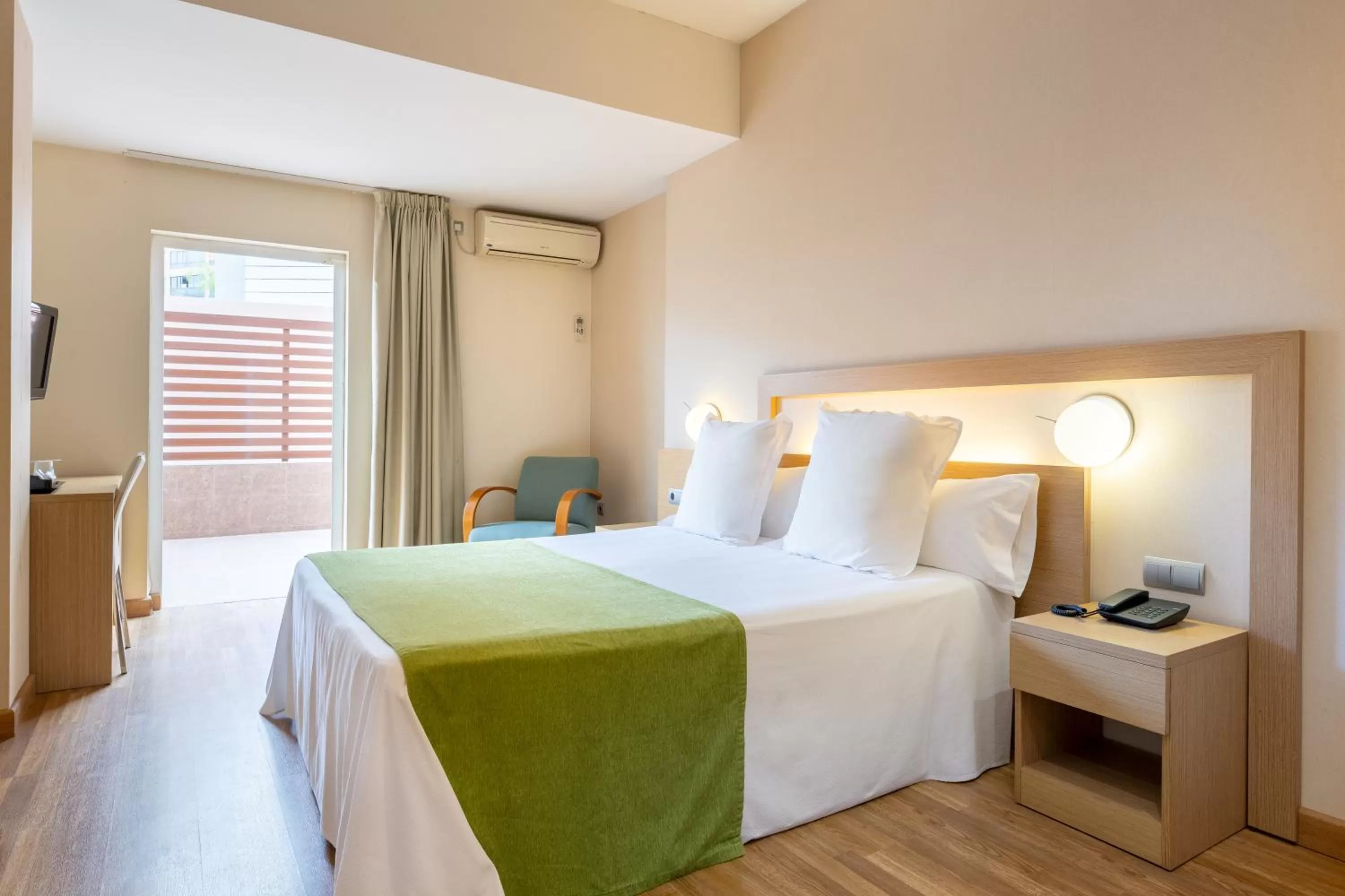 Bed in Climia Benidorm Plaza