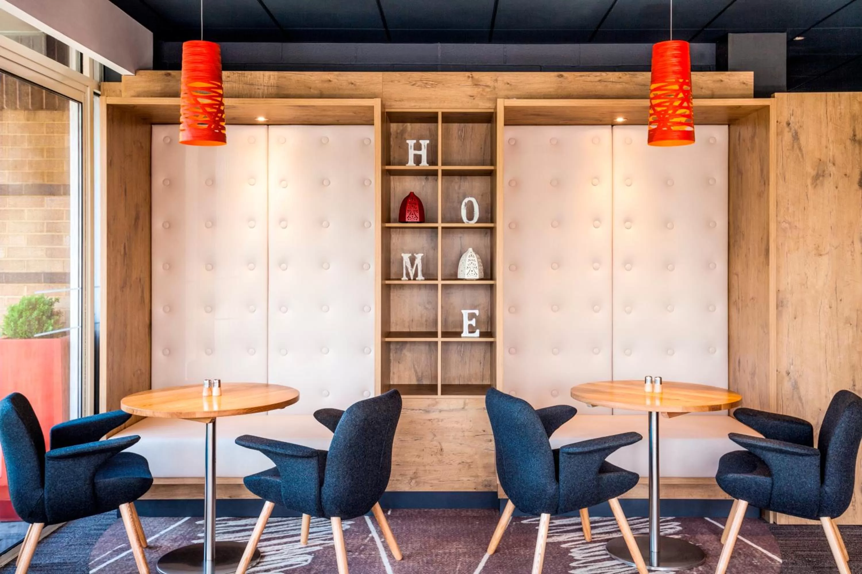 Lobby or reception in ibis London Elstree Borehamwood