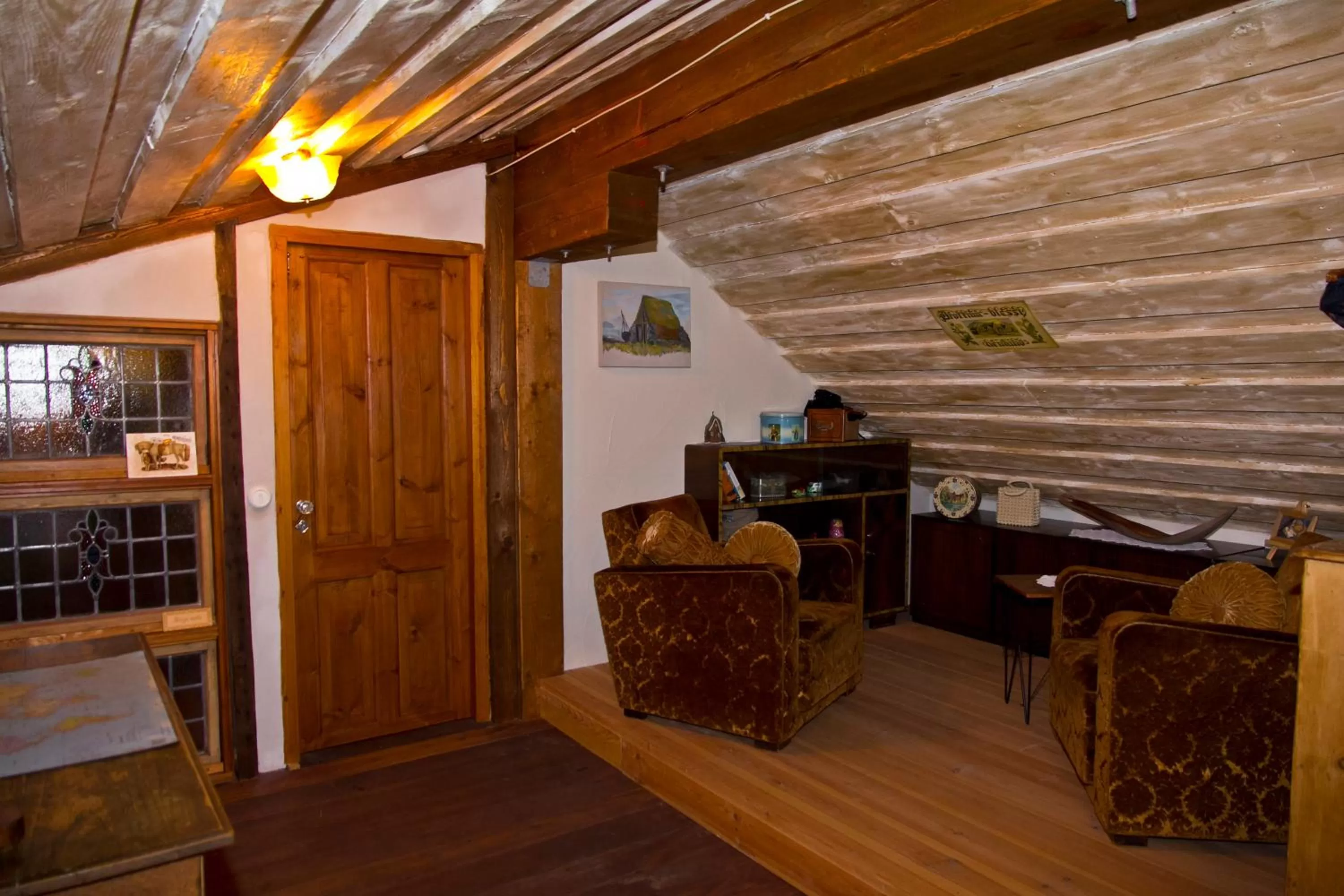 Bedroom in Raven's Bed