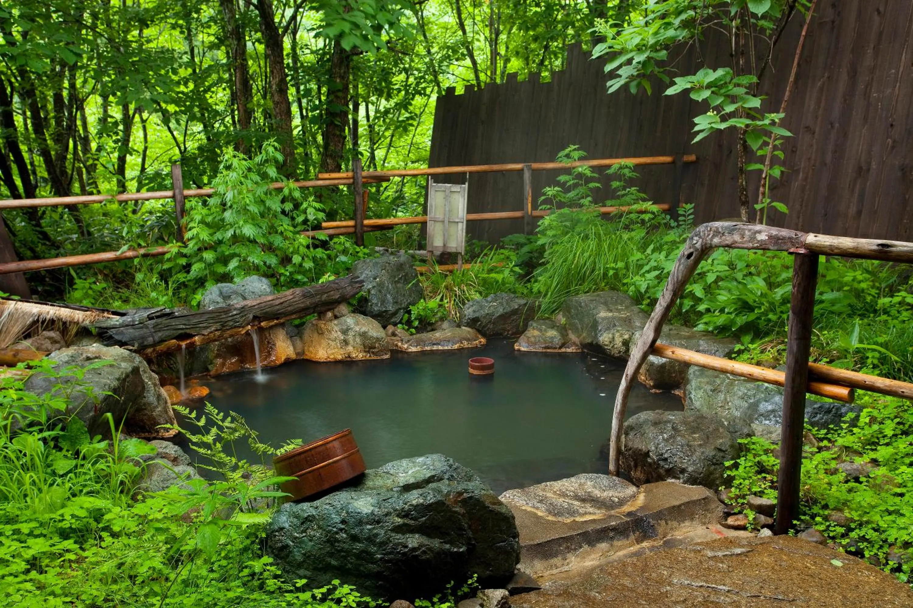 Open Air Bath in Miyama Ouan Kyoritsu Resort
