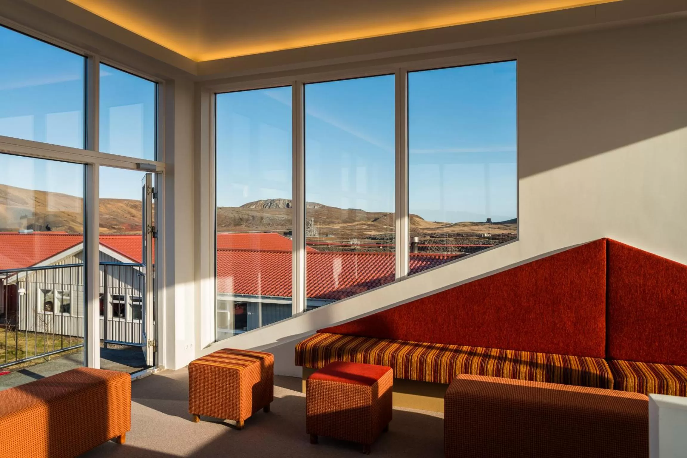 Facade/entrance in Northern Light Inn