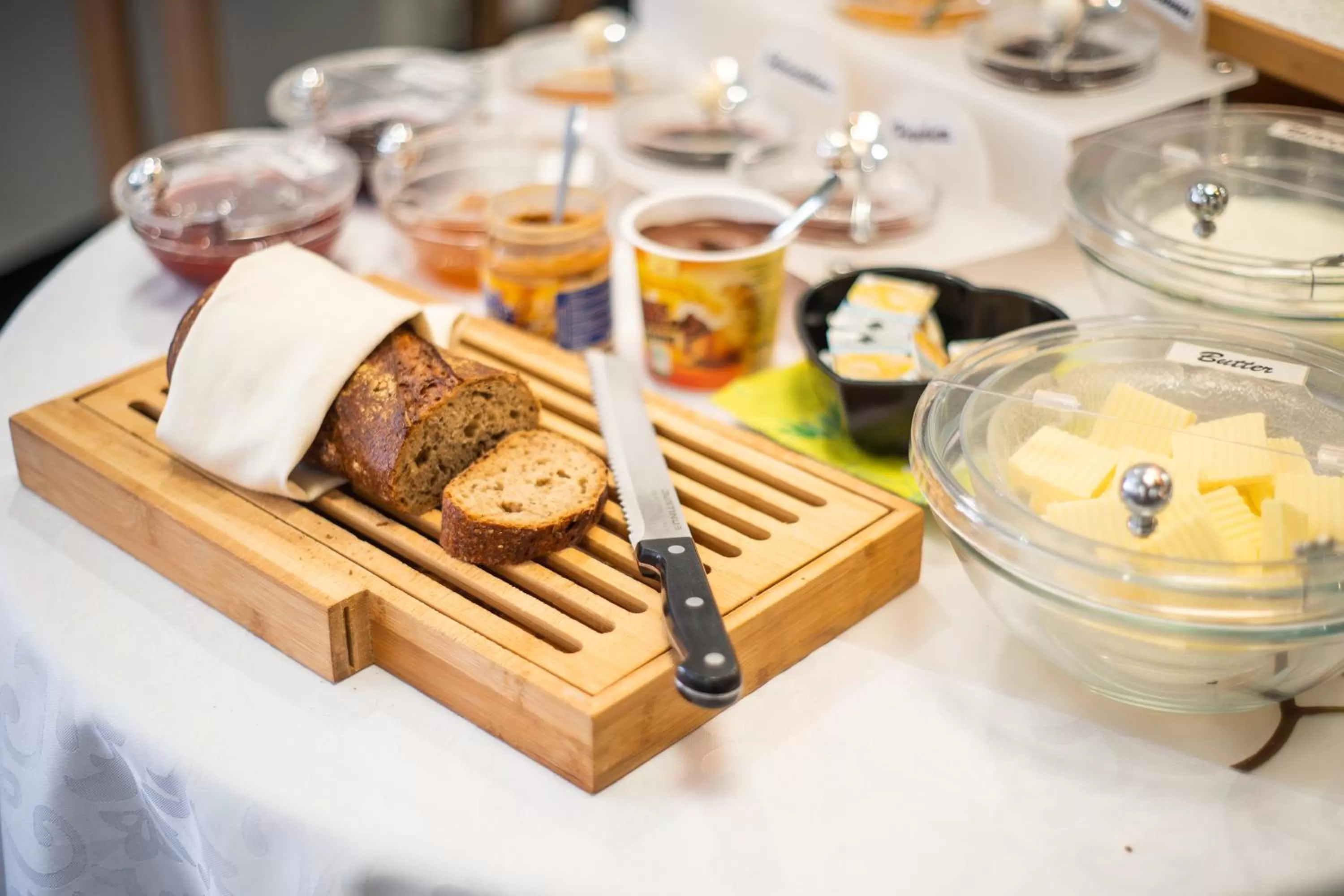 Buffet breakfast in Hotel Tanne