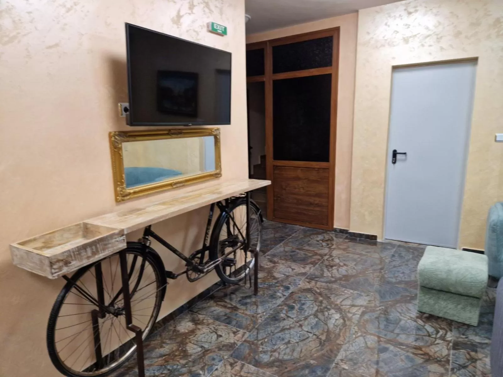 TV and multimedia in Hotel Leda