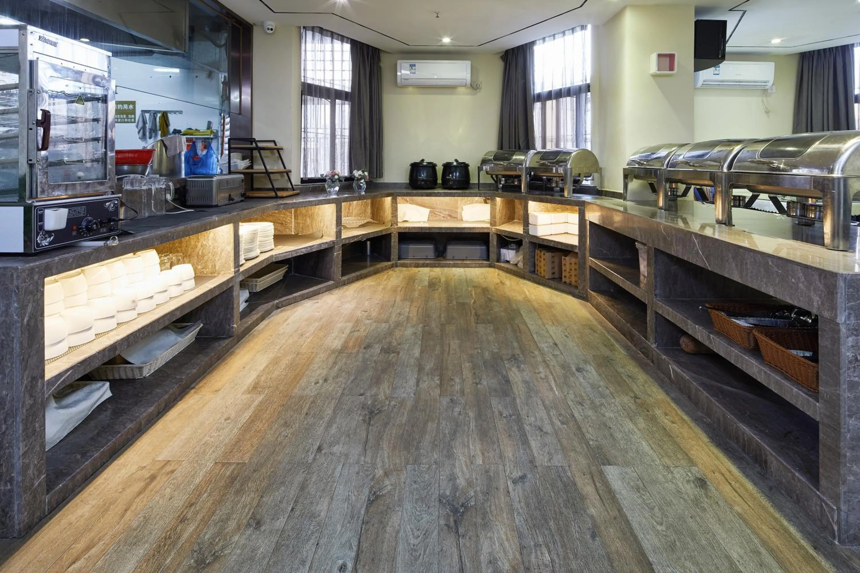 Restaurant/places to eat in INSAIL Hotel (Shenzhen Dongmen Branch)