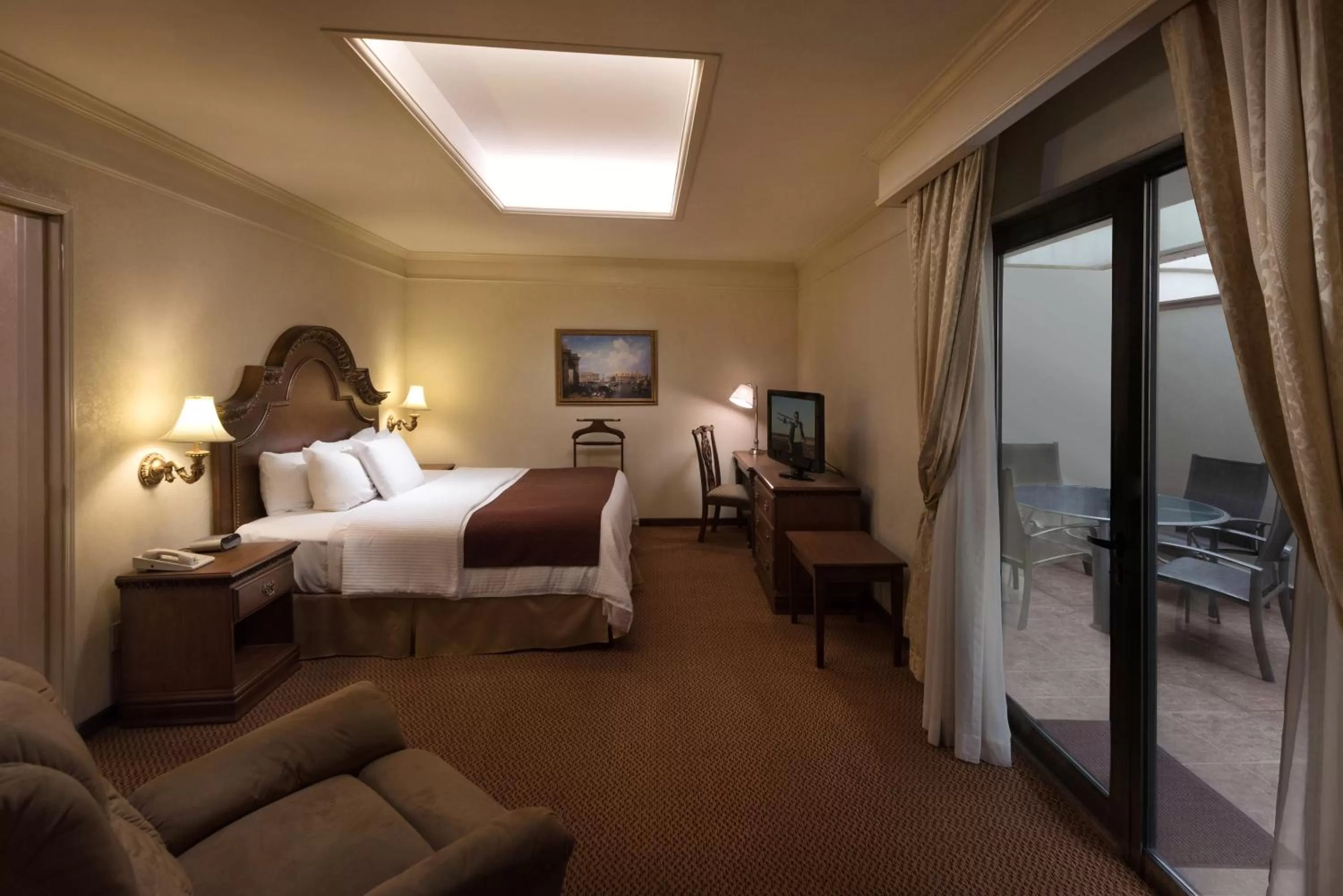 Photo of the whole room, Bed in Safi Royal Luxury Valle