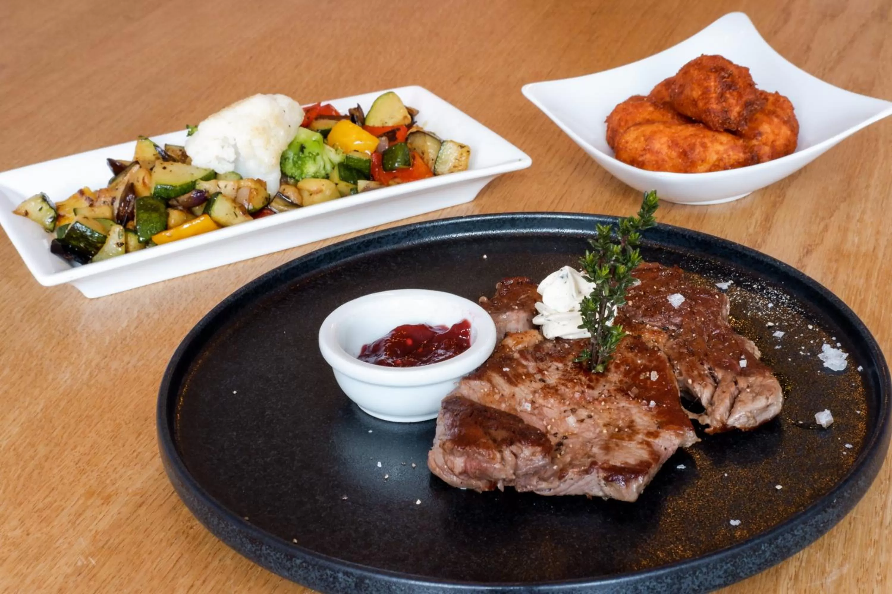 Restaurant/places to eat, Food in Romantik Hotel Hirschen