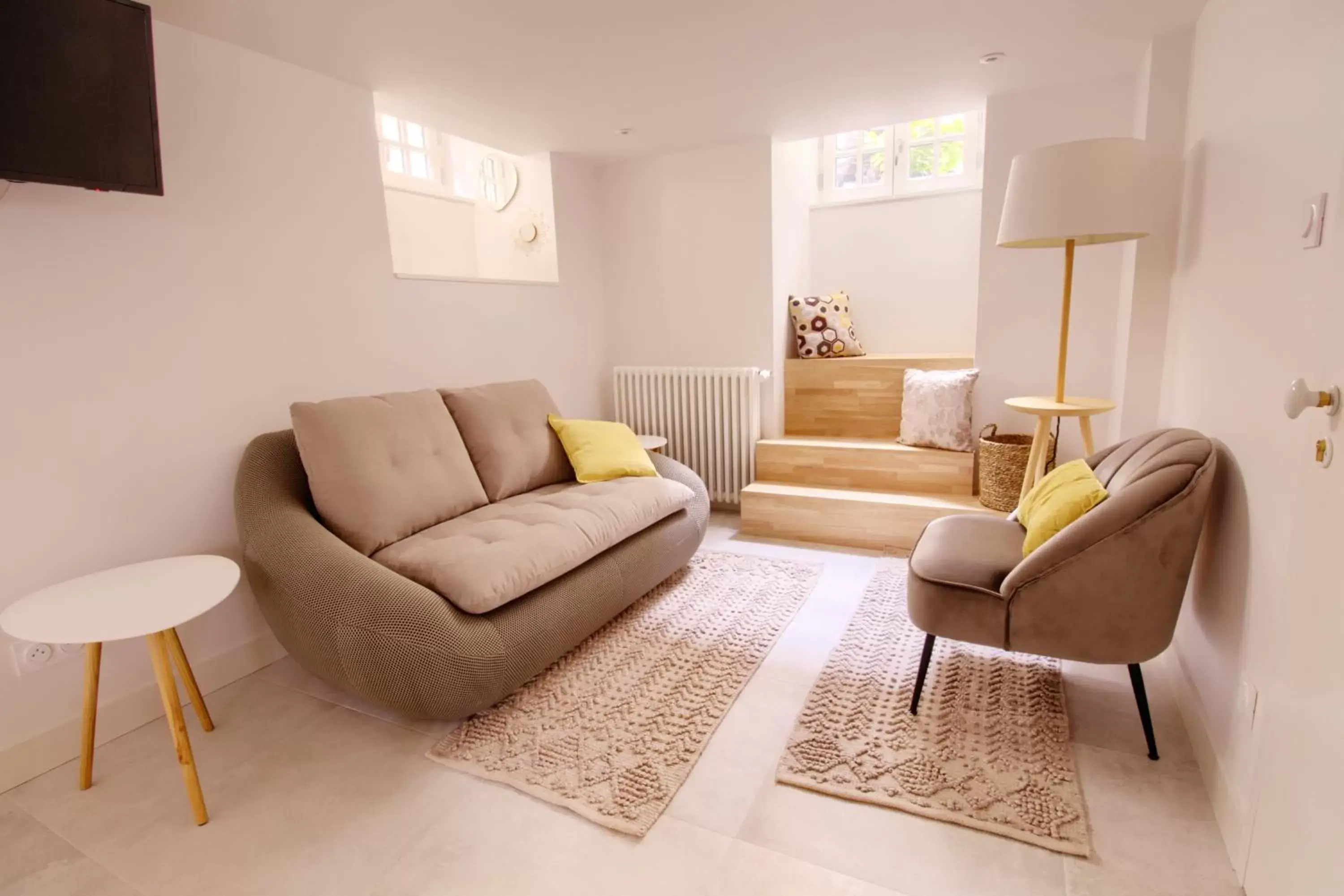 Queen Room with Spa Bath in LES CORDERIES Queen Room with Spa Bath in LES CORDERIES