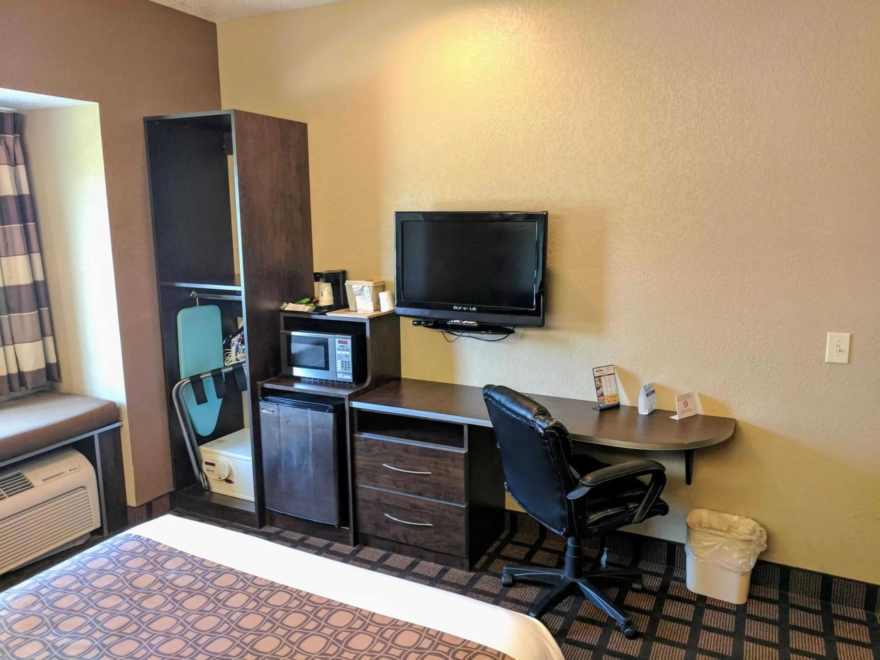 1 Queen Bed, Deluxe Accessible Room, Non-Smoking in Microtel Inn and Suites Montgomery