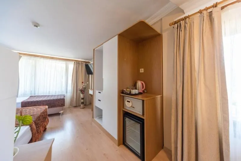 Photo of the whole room, Bed in Tayahatun Hotel