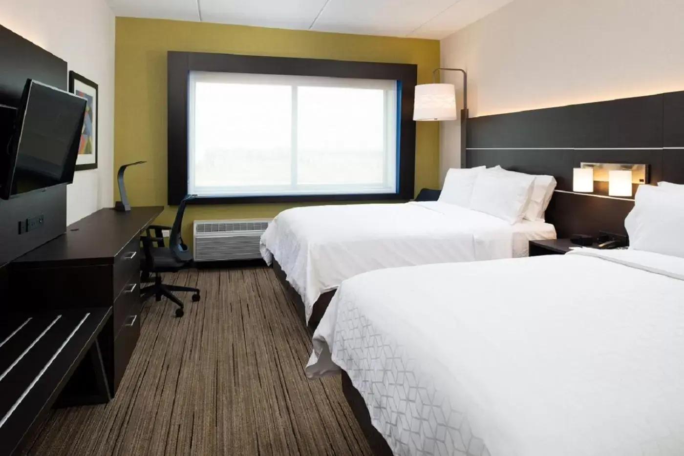 Suite - Hearing Accessible - Non-Smoking in Holiday Inn Express & Suites - Romeoville - Joliet North, an IHG Hotel Suite - Hearing Accessible - Non-Smoking in Holiday Inn Express & Suites - Romeoville - Joliet North, an IHG Hotel
