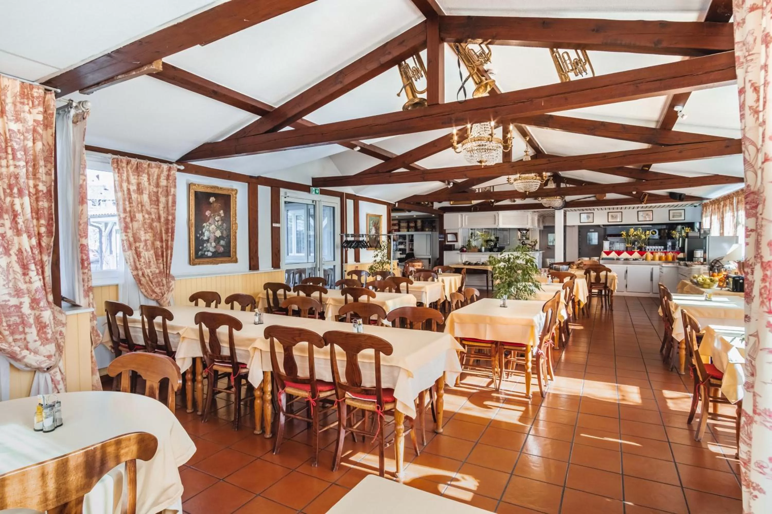 Restaurant/places to eat in Hotel Strasbourg - Montagne Verte & Restaurant Louisiane