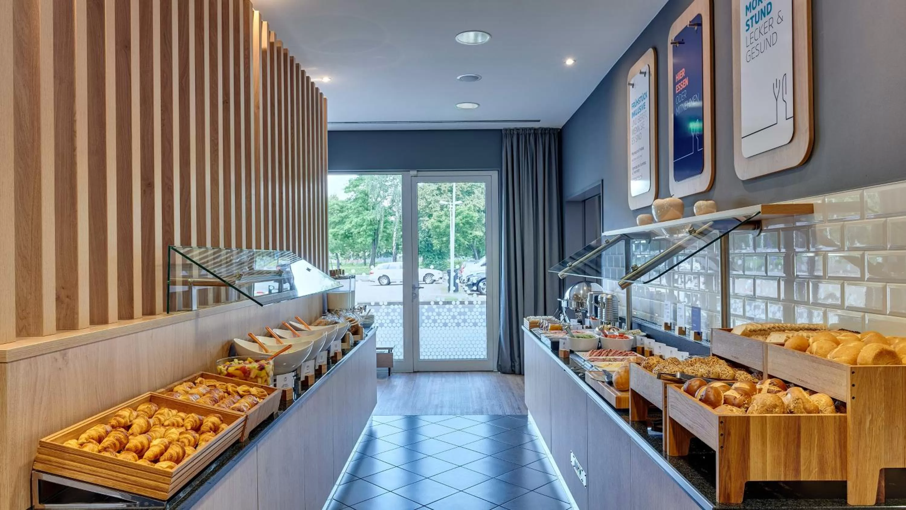 Breakfast in Holiday Inn Express Cologne Muelheim by IHG