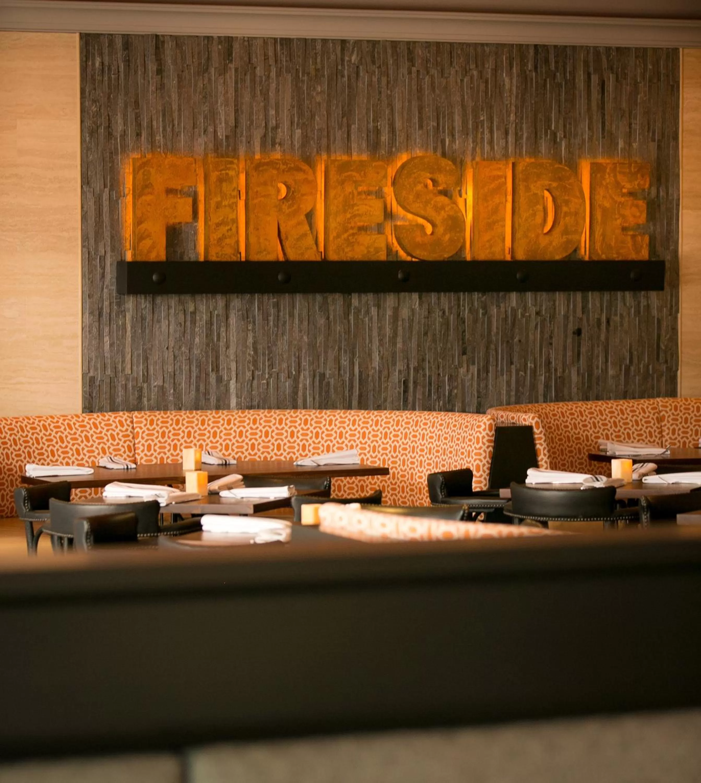 Restaurant/places to eat in Crowne Plaza Costa Mesa Orange County by IHG