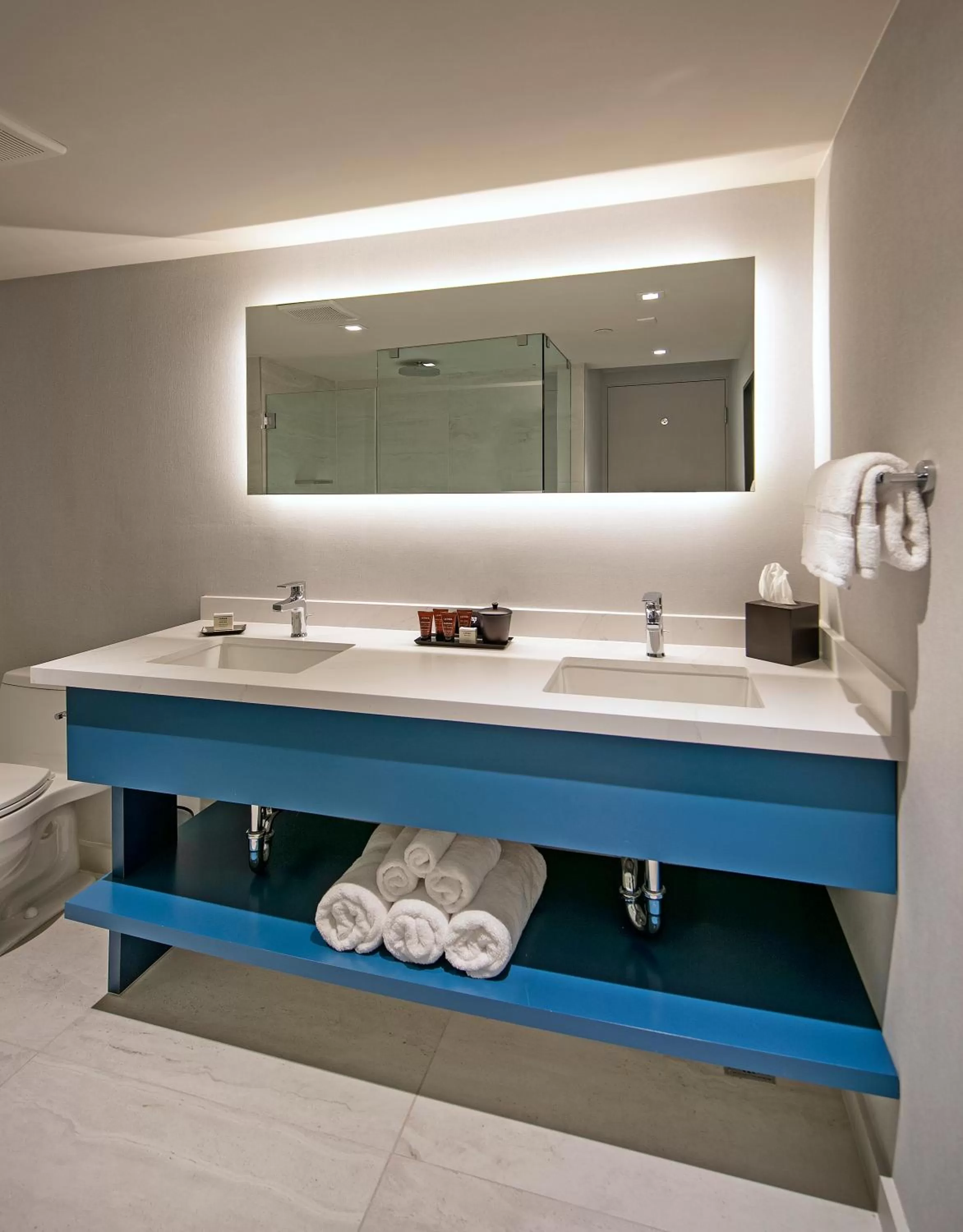 Shower in La Jolla Cove Suites