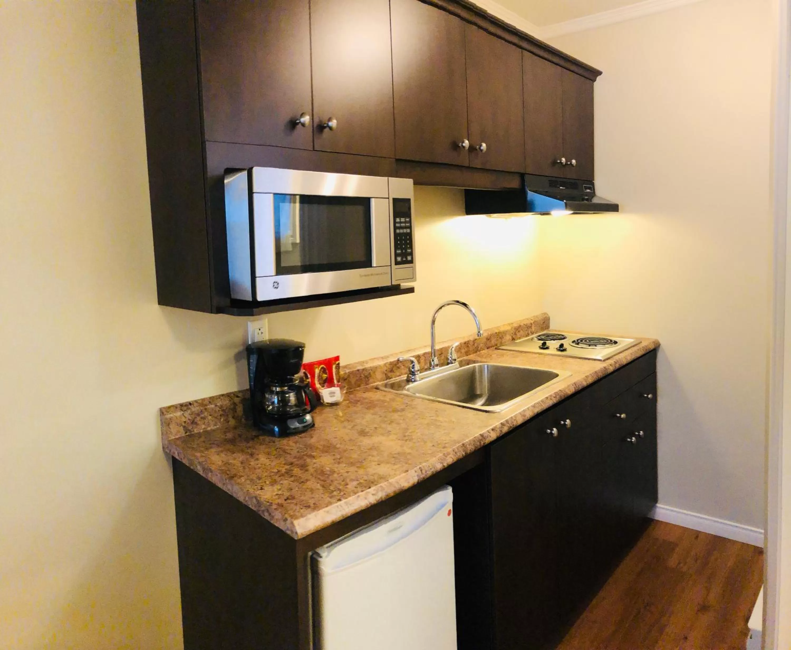 Kitchen or kitchenette, Kitchen/Kitchenette in Motel L'Abri