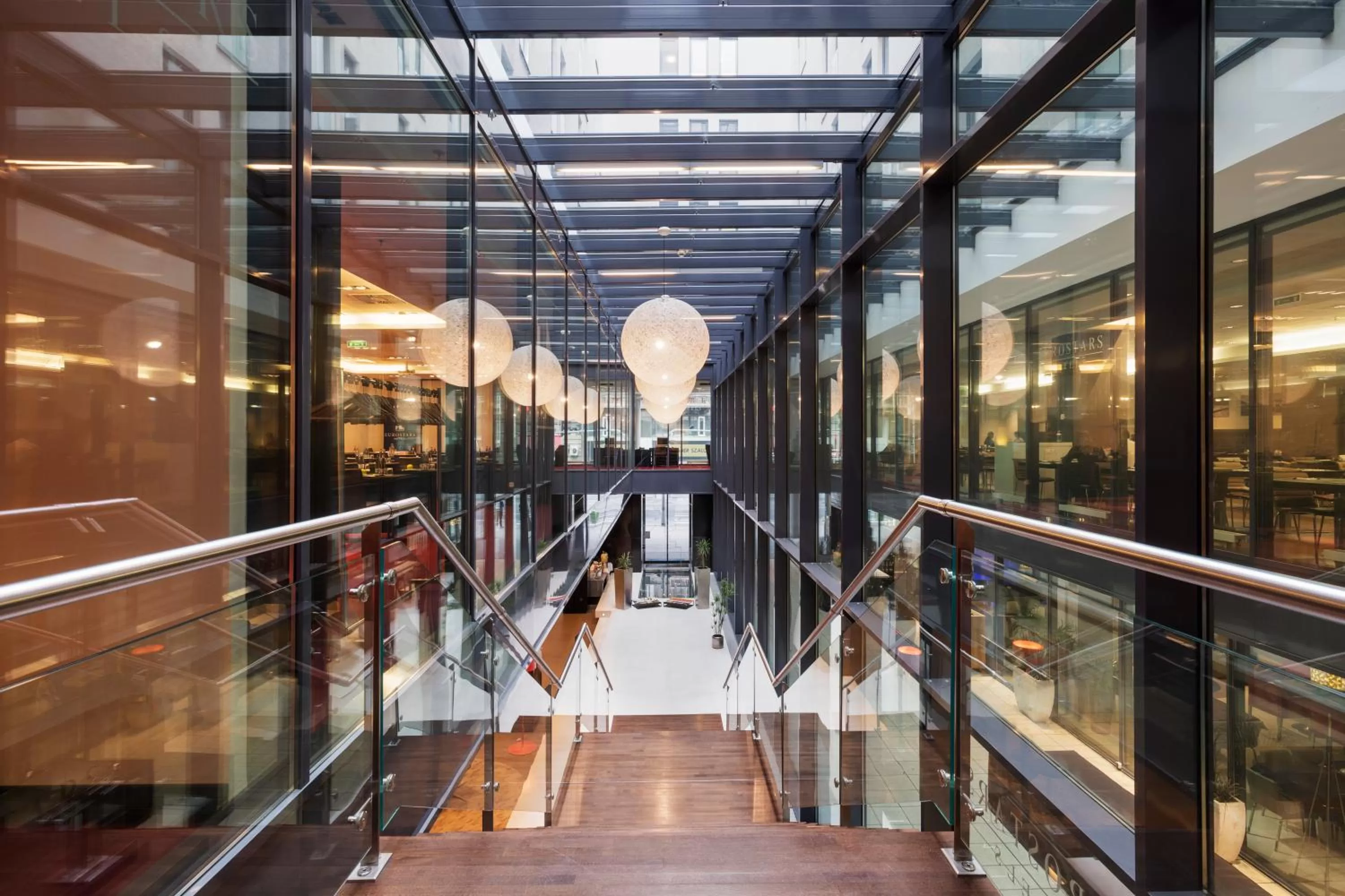 Area and facilities in Exe Budapest Center