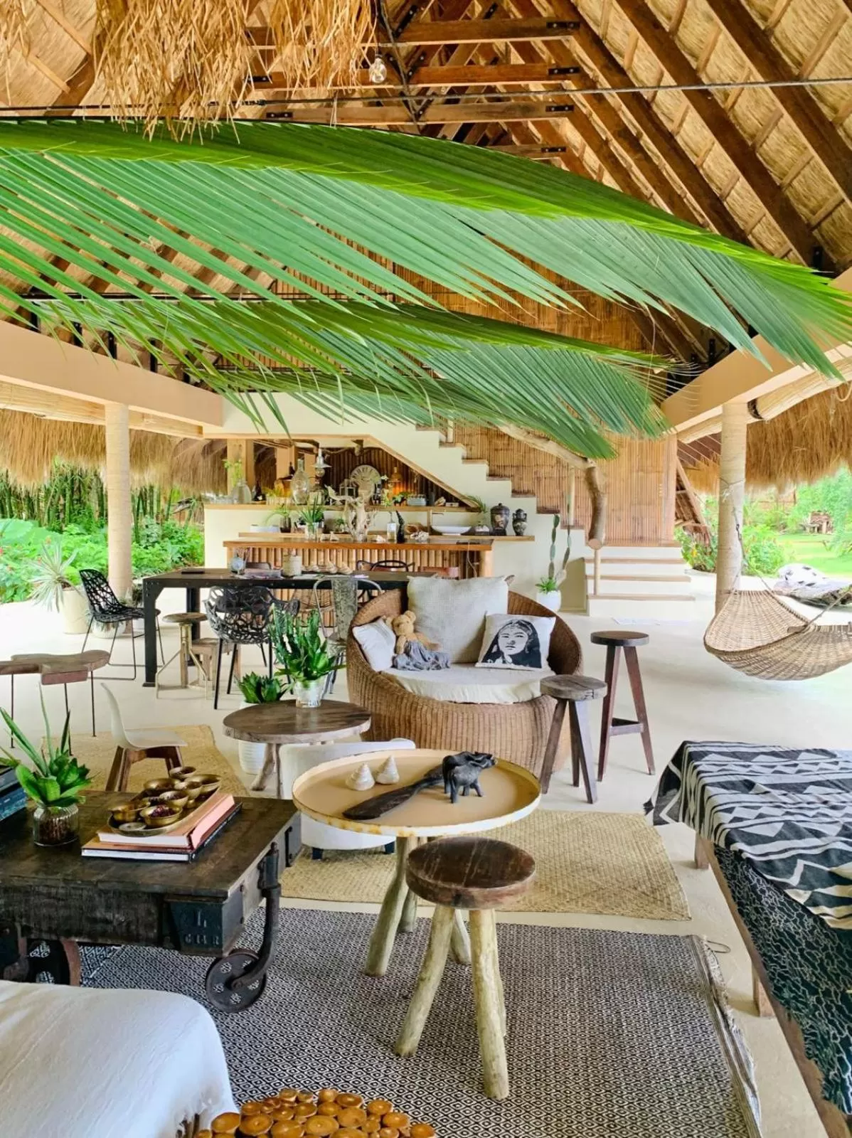 Communal lounge/ TV room in The Beach House Ocam Ocam