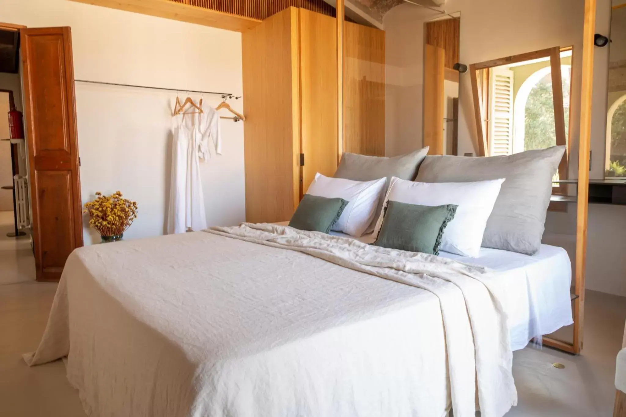 Superior Double Room with Terrace in Can Moio Turismo de Interior Superior Double Room with Terrace in Can Moio Turismo de Interior