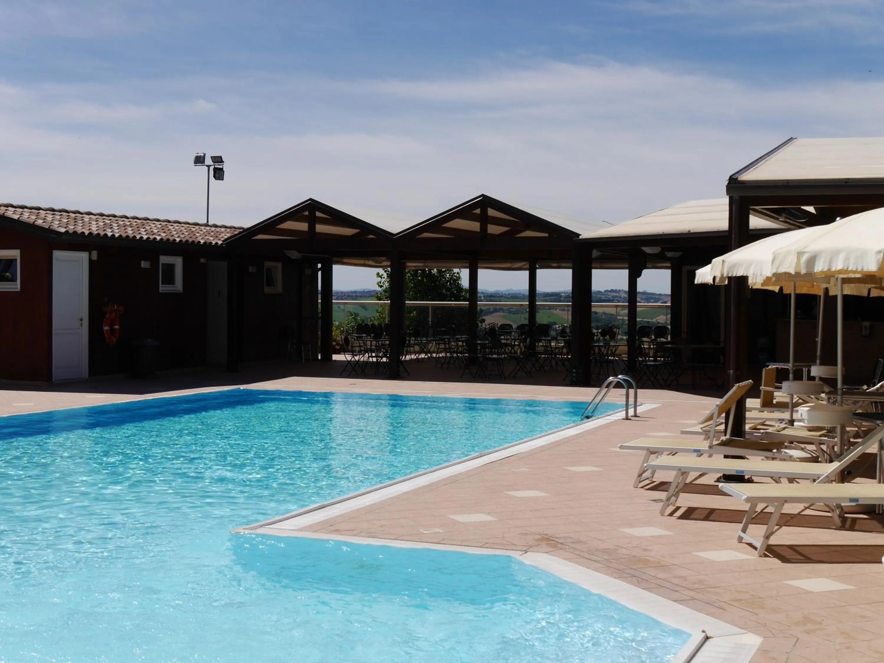 Swimming pool in La Cantinella