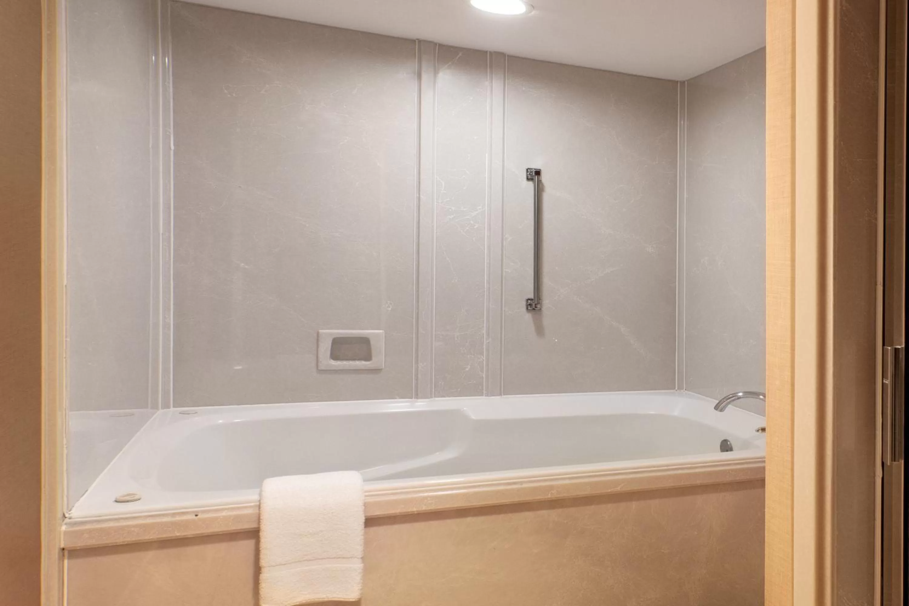 Bathroom in Days Inn & Suites by Wyndham Tyler