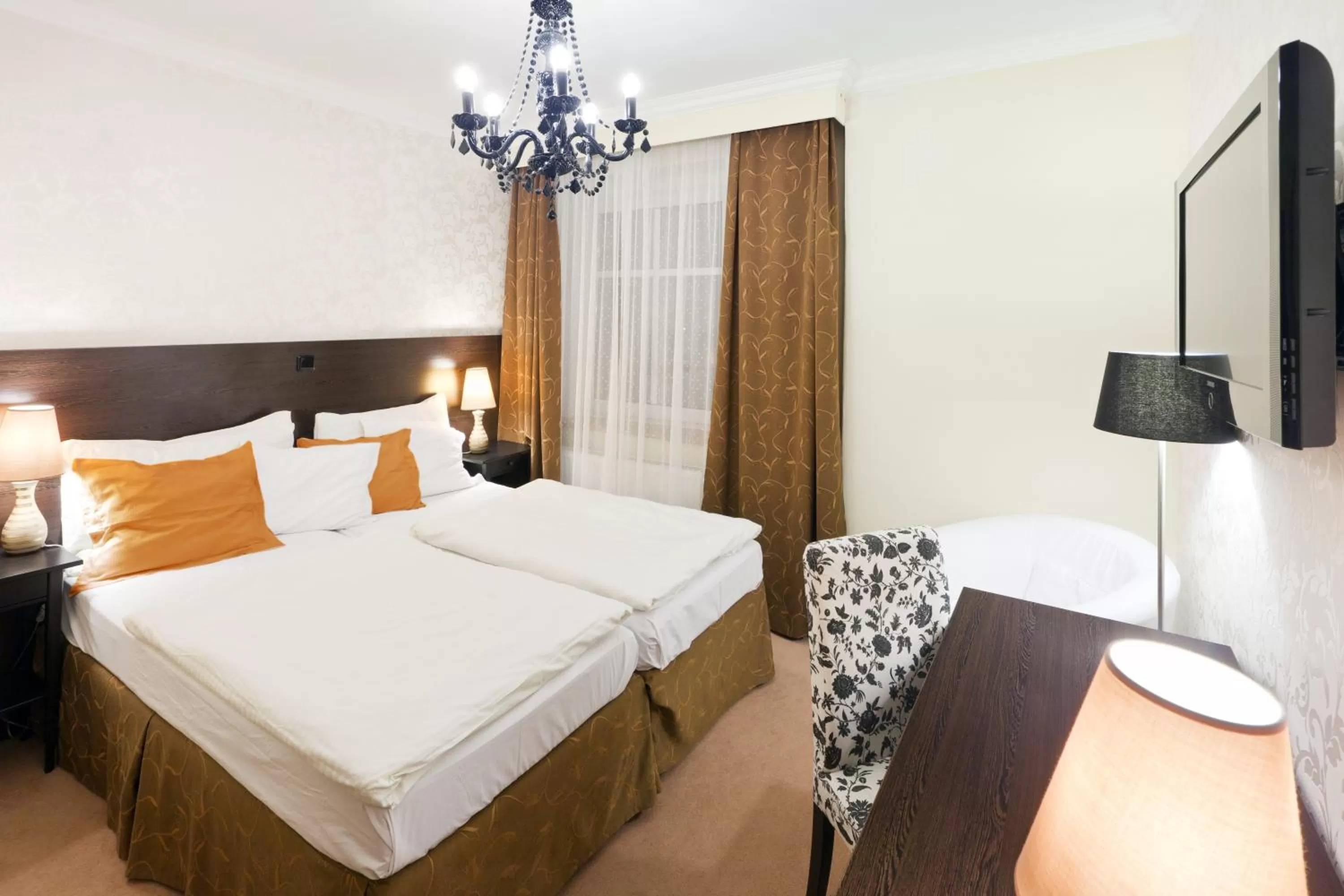 Photo of the whole room, Bed in Pytloun Design Self Check-in Hotel