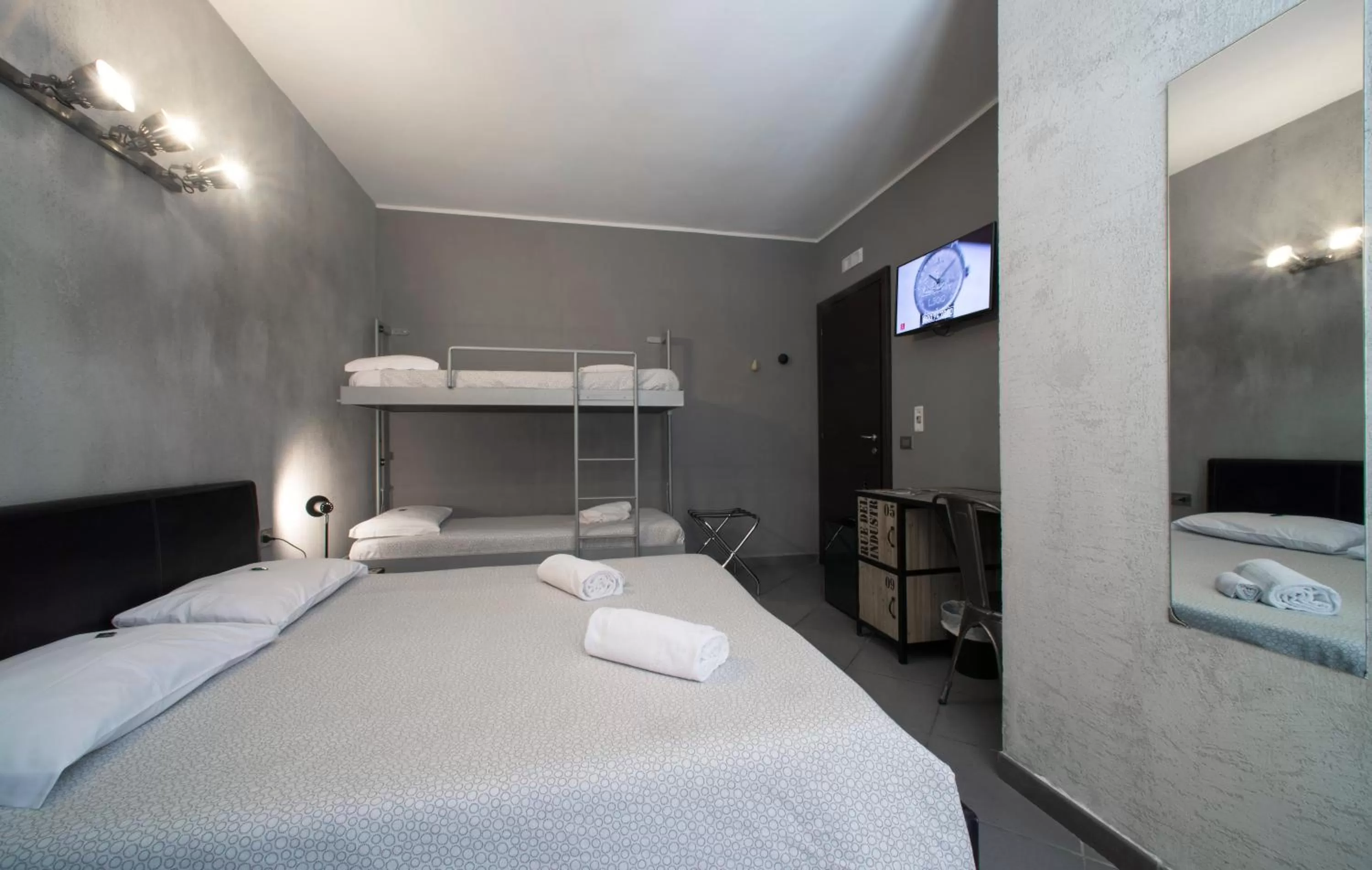 Photo of the whole room, Bed in Il Taschino Suite