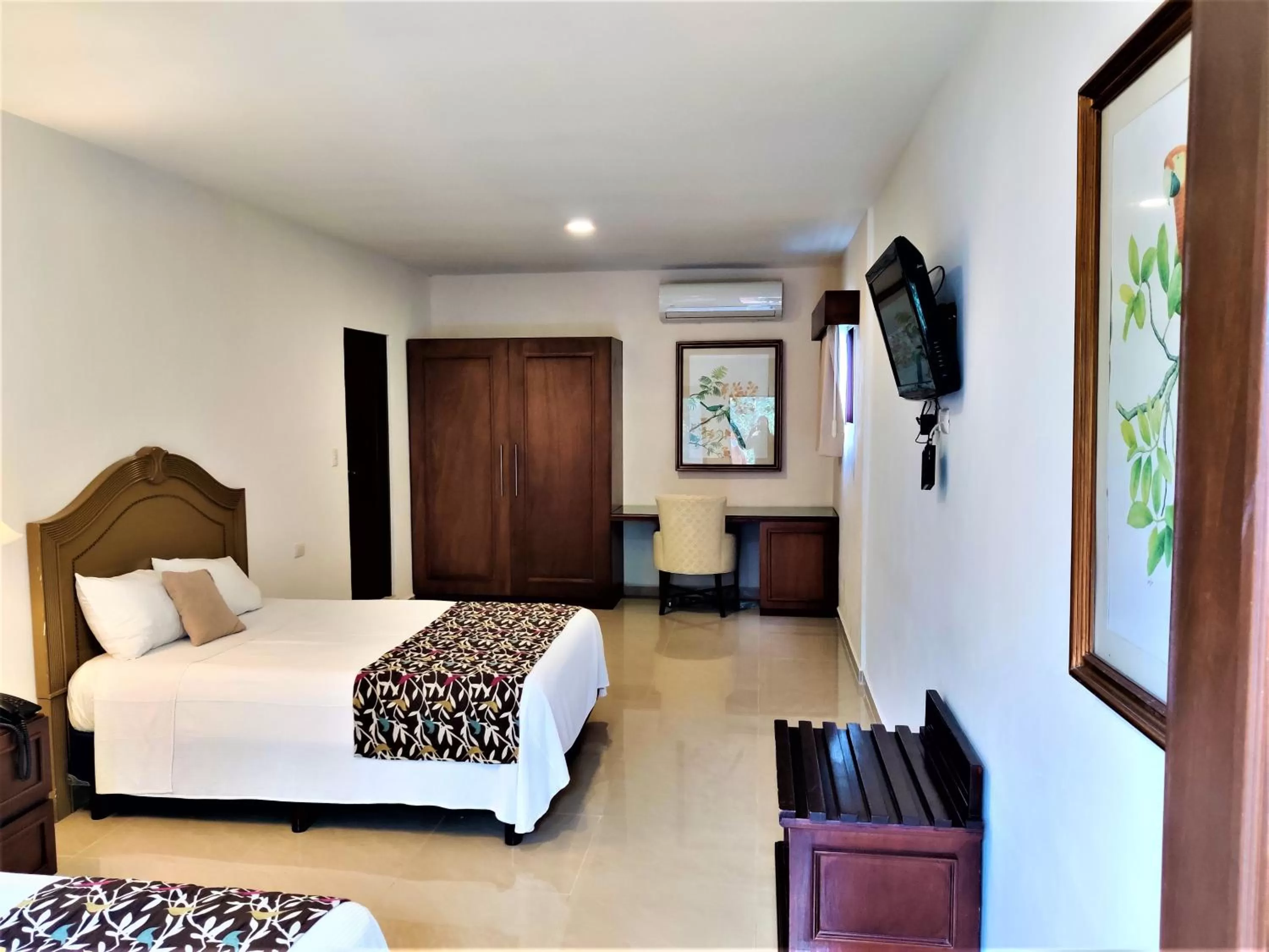 TV and multimedia, Bed in Maison del Embajador