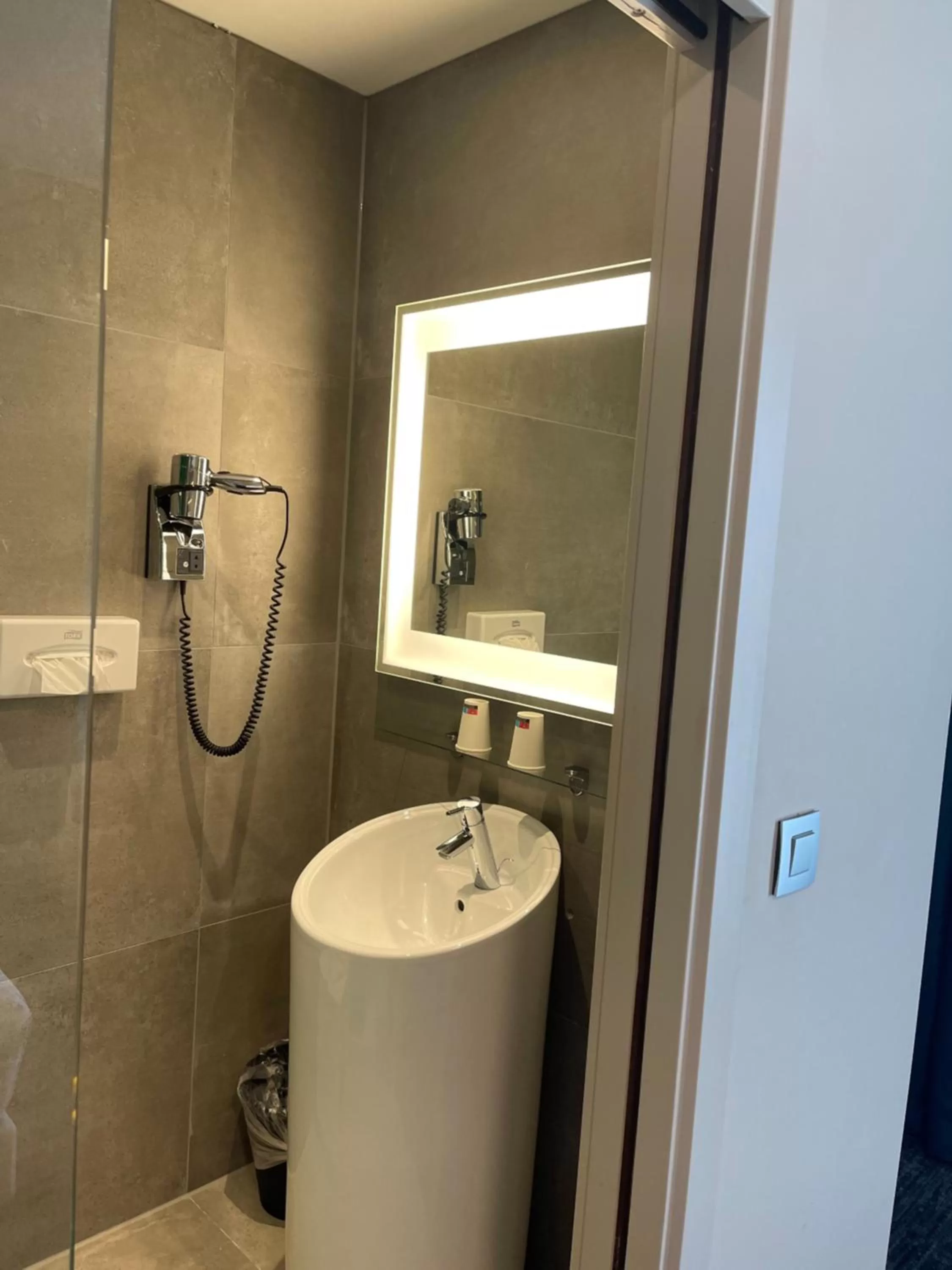 Bathroom in Ibis Styles Nivelles