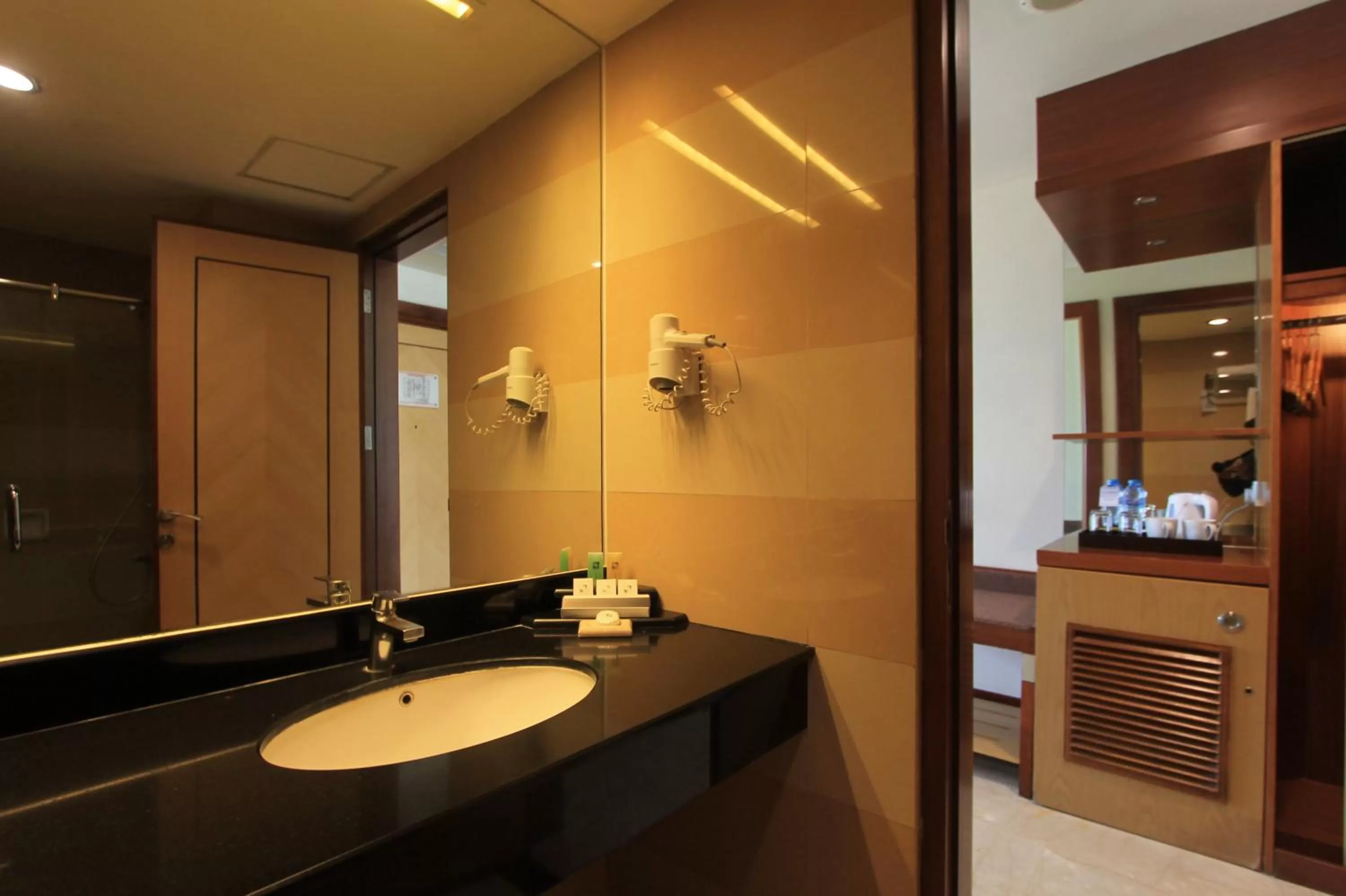 Bathroom in Swiss-Belhotel Maleosan Manado
