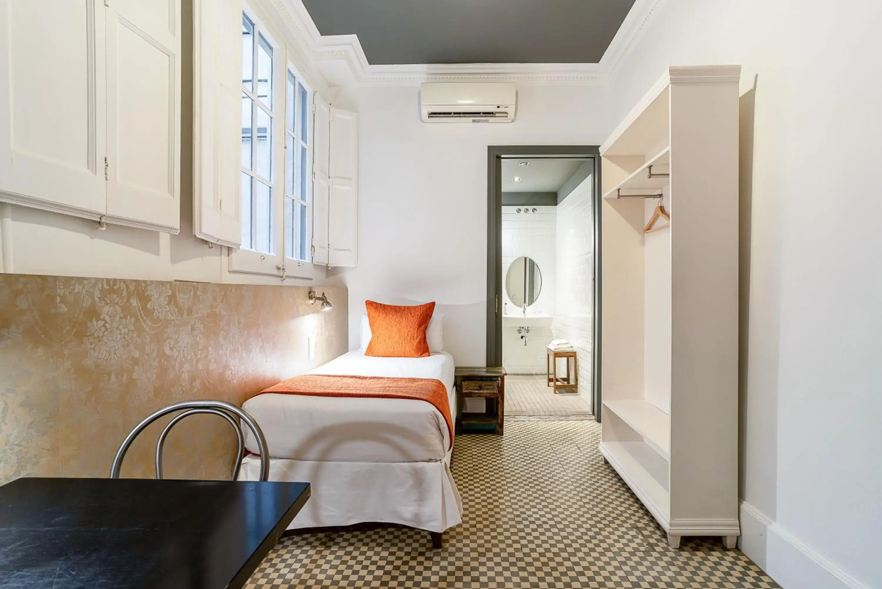 Indoor Single Room in Casa Gracia Indoor Single Room in Casa Gracia