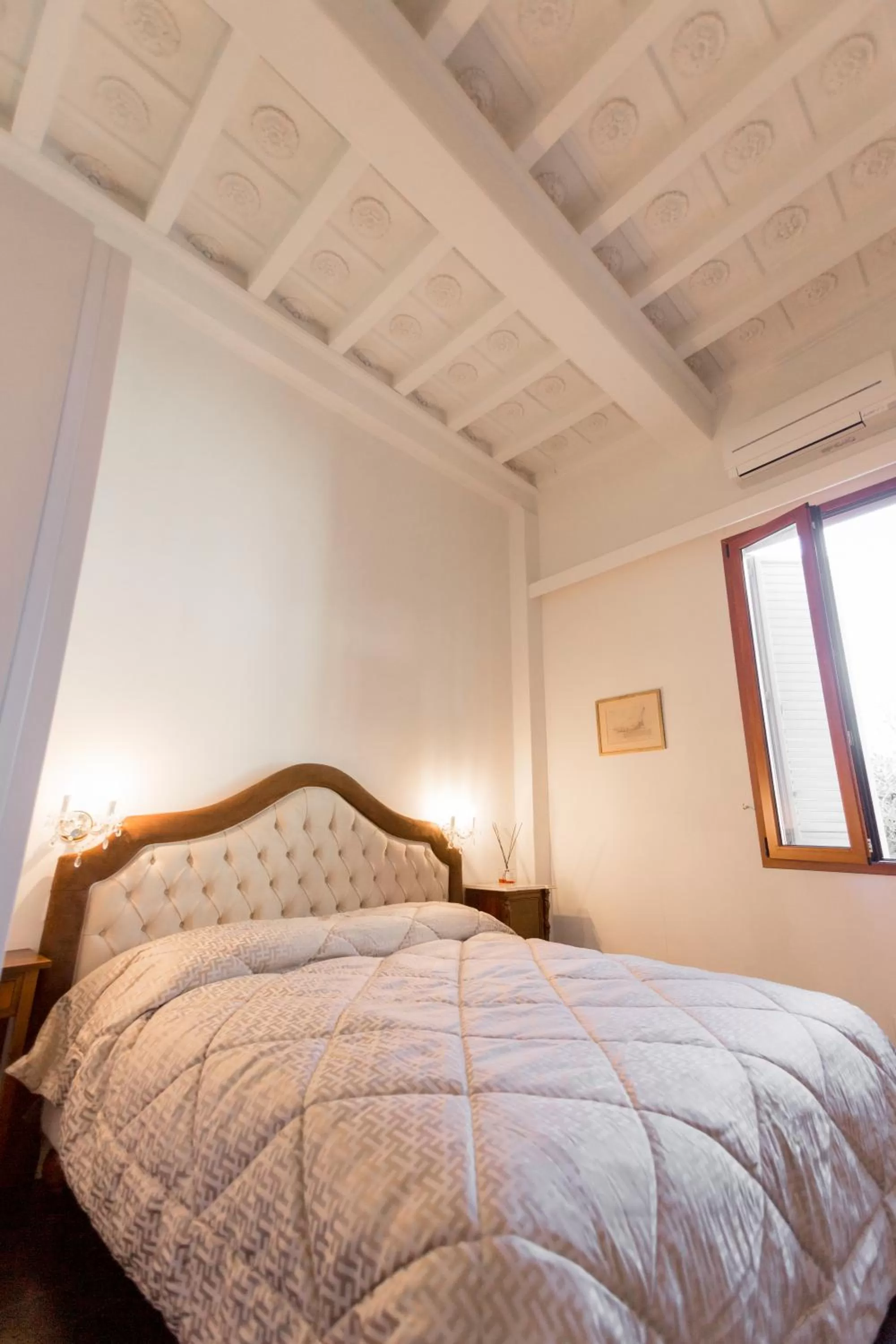 Bed in Borgo Pinti Suites Le Stanze dei Nobili