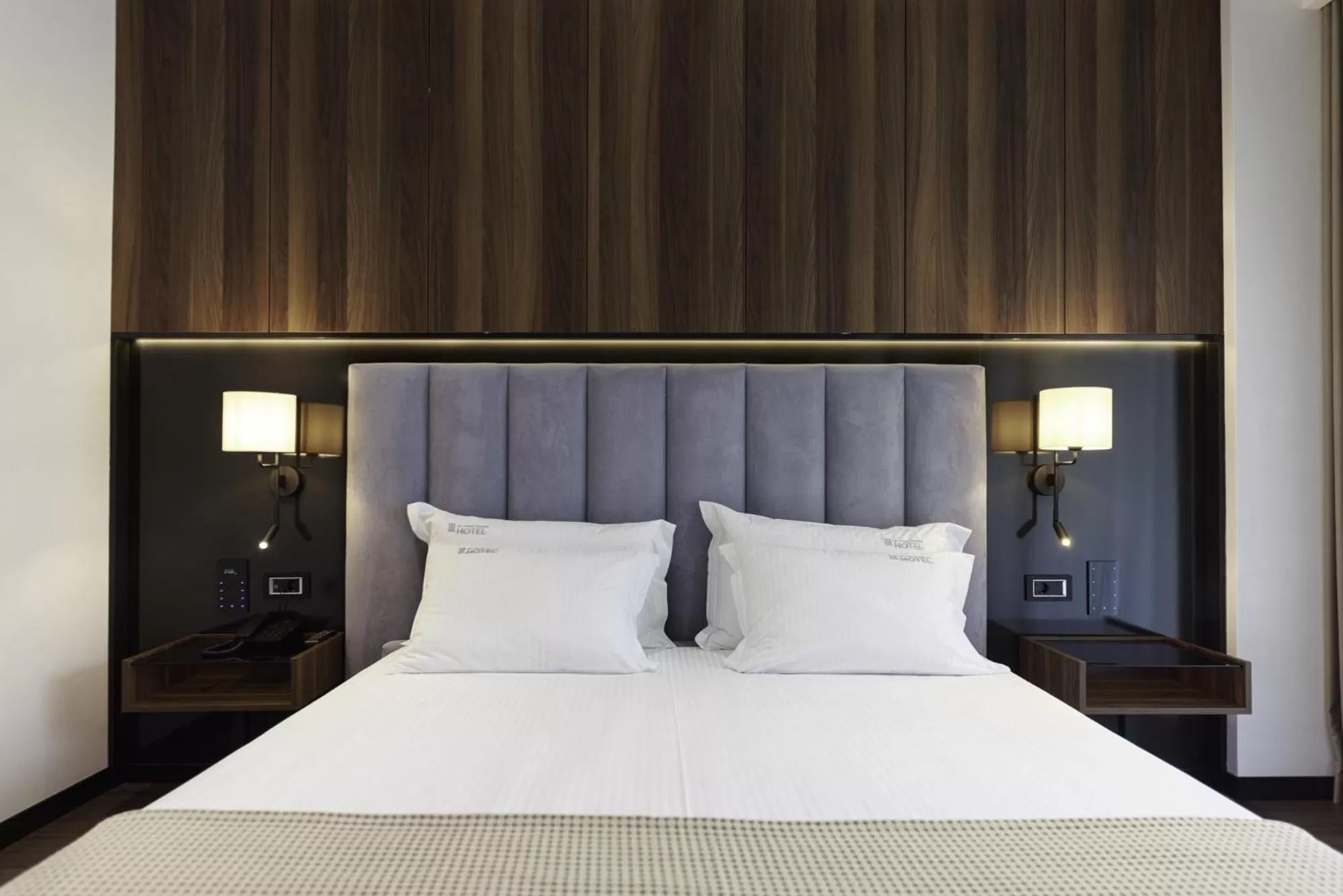 Bed in Hotel Uji Ftohte Tepelene